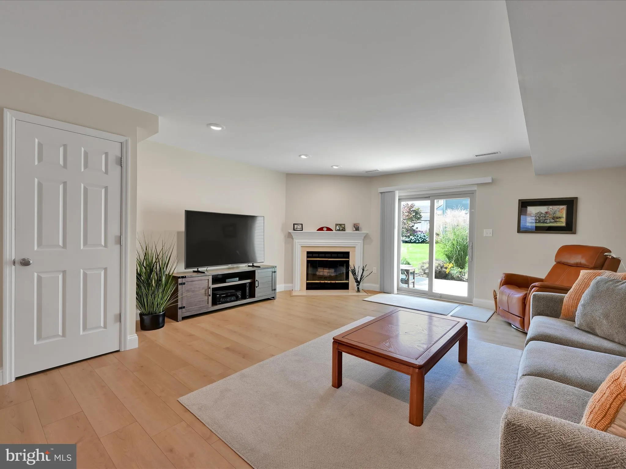 Lancaster, Pennsylvania 17601, United States, 2 Bedrooms Bedrooms, ,2 BathroomsBathrooms,Residential,Active,225858