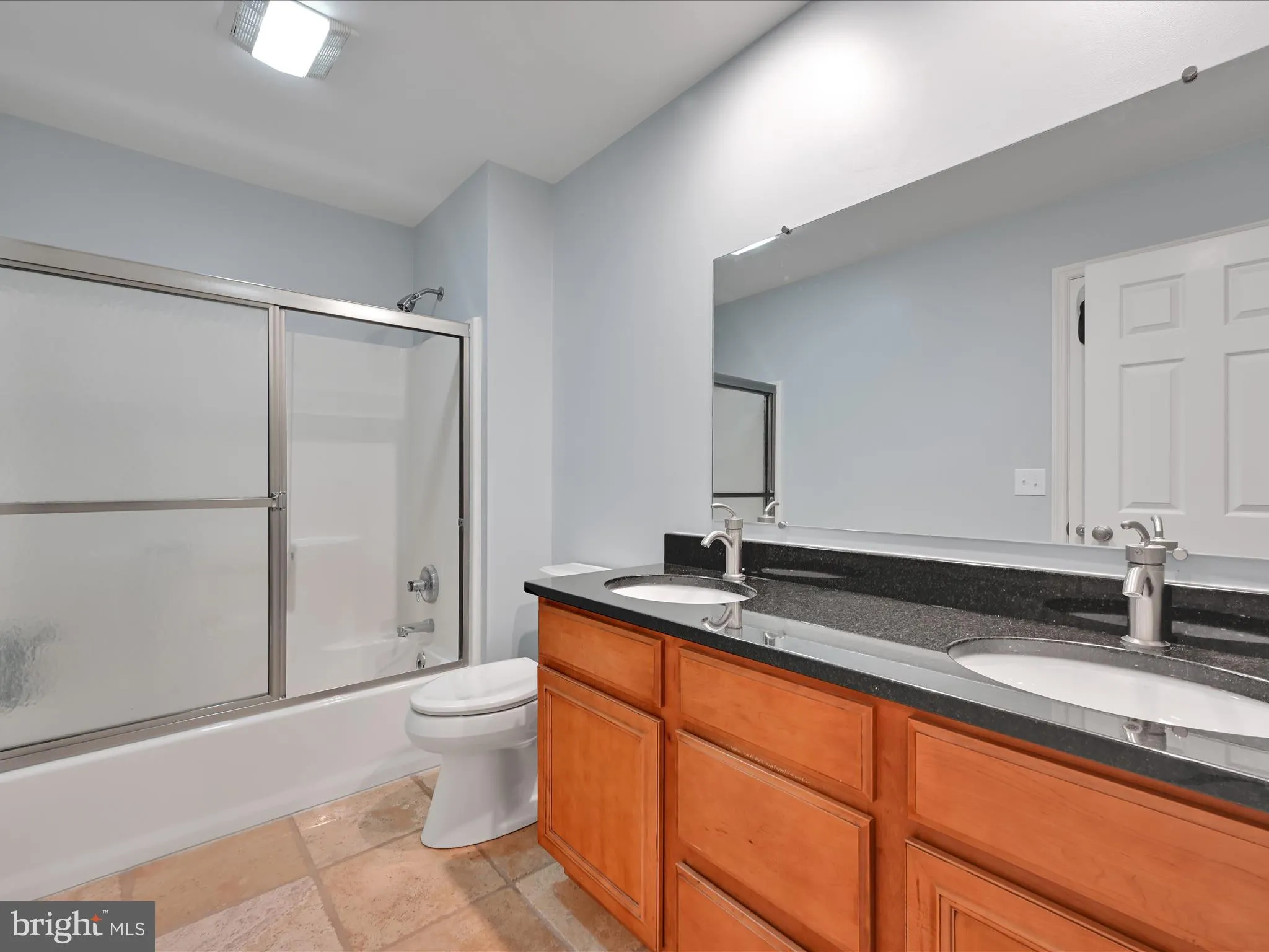 Lancaster, Pennsylvania 17601, United States, 2 Bedrooms Bedrooms, ,2 BathroomsBathrooms,Residential,Active,225858