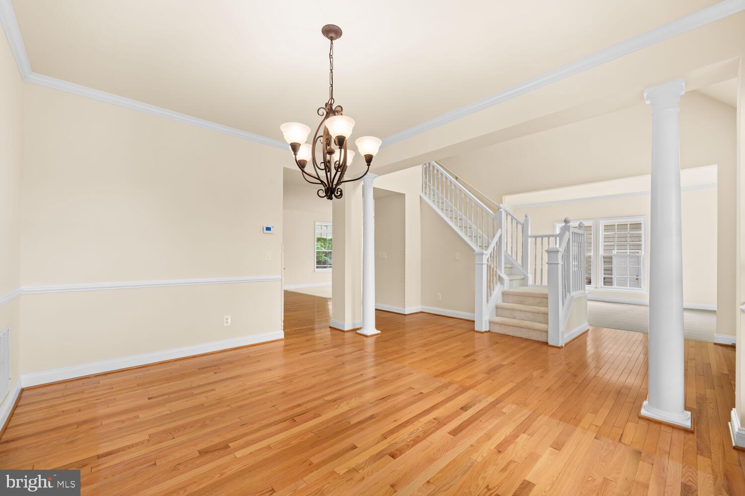 LONGBOAT ESTATES - Residential