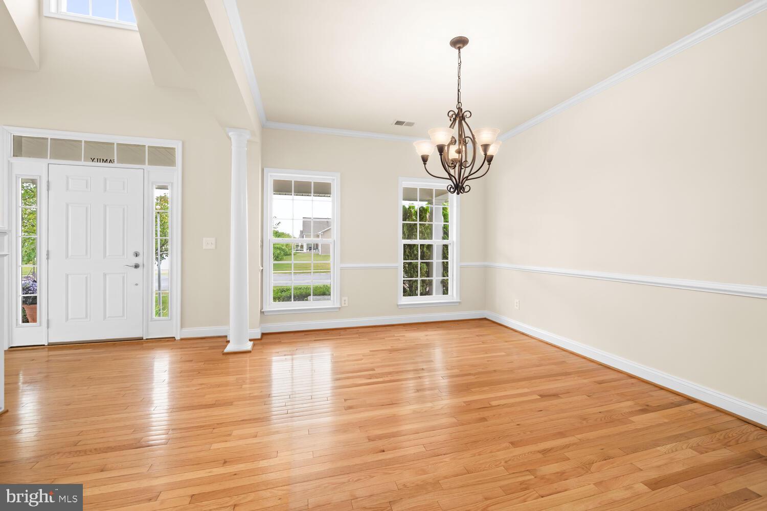 LONGBOAT ESTATES - Residential