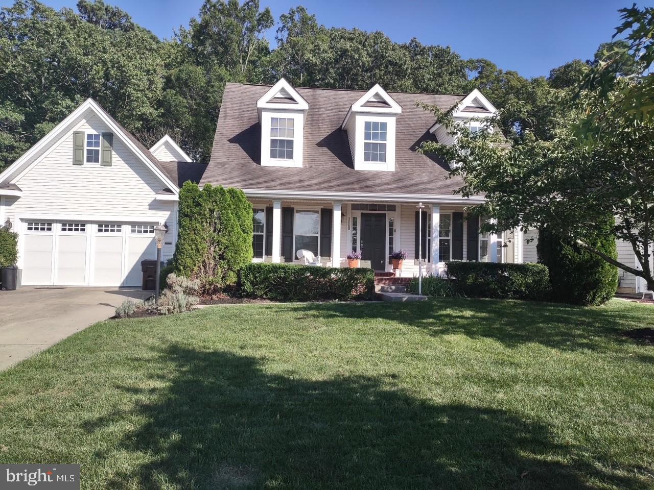 LONGBOAT ESTATES - Residential