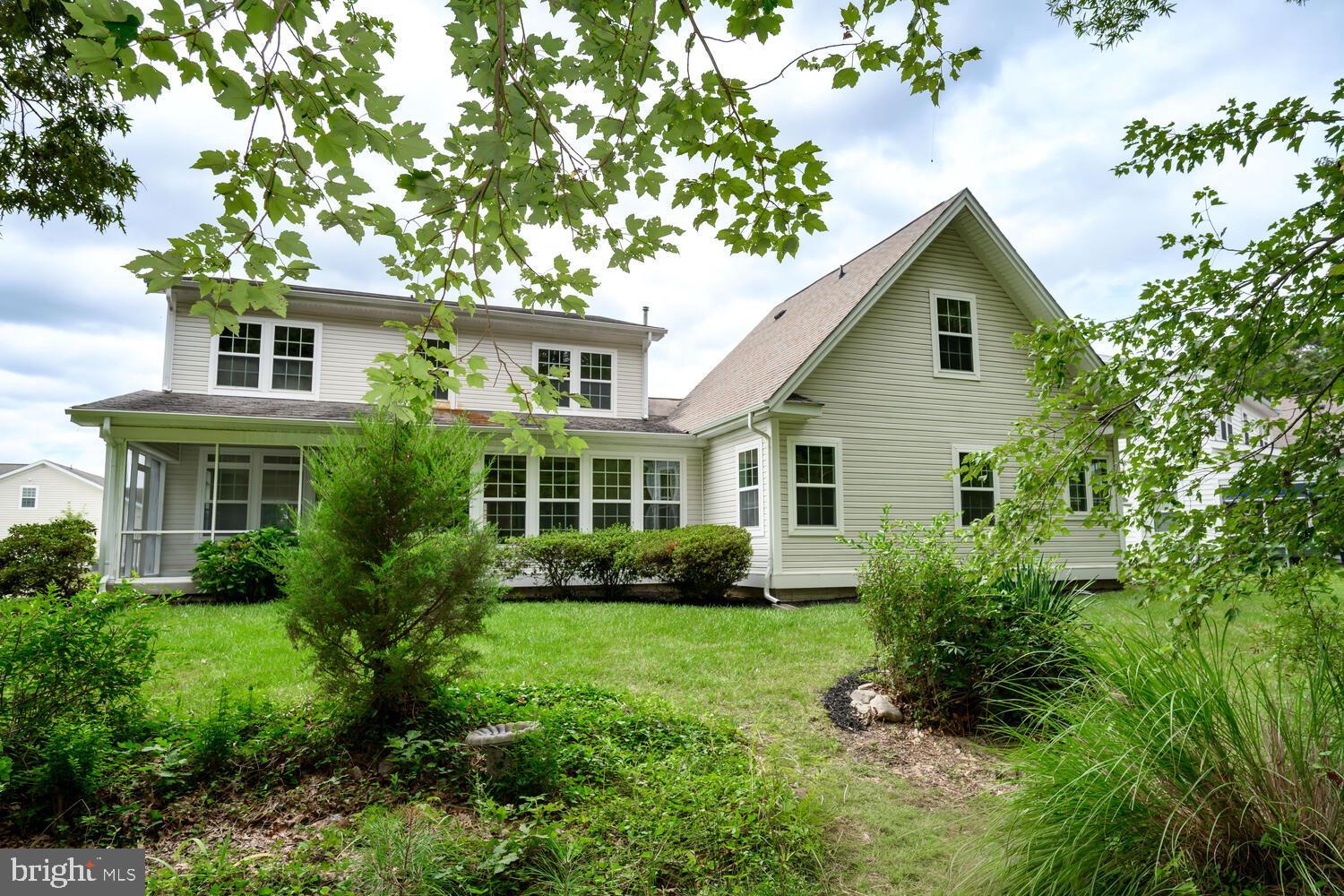 LONGBOAT ESTATES - Residential