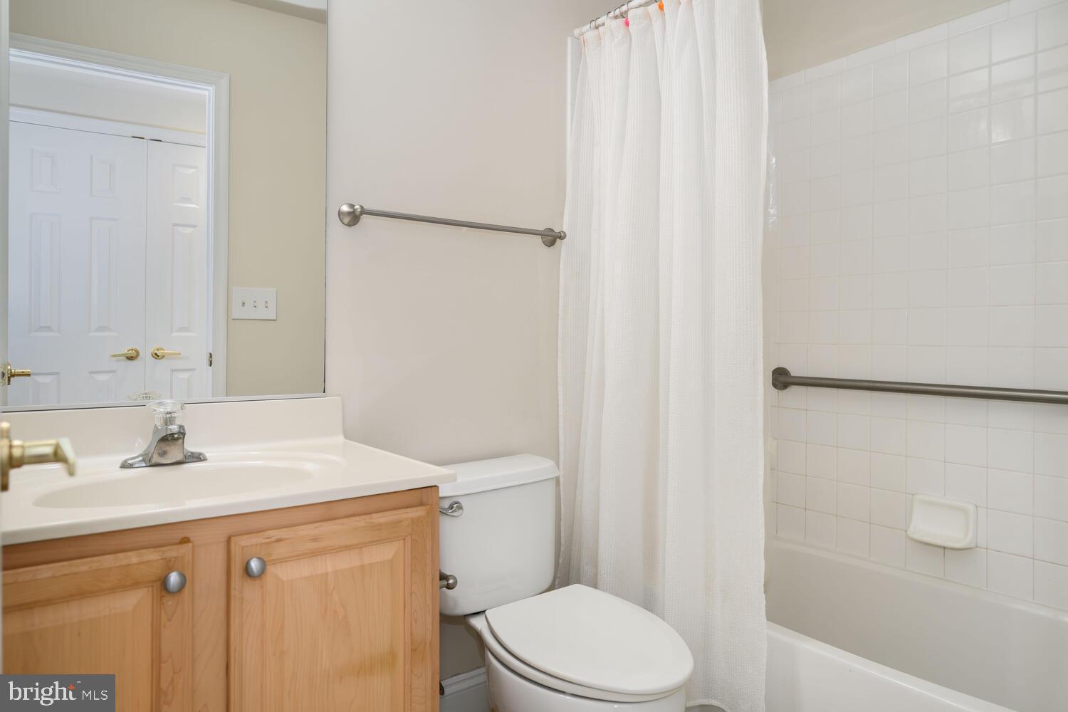 LONGBOAT ESTATES - Residential