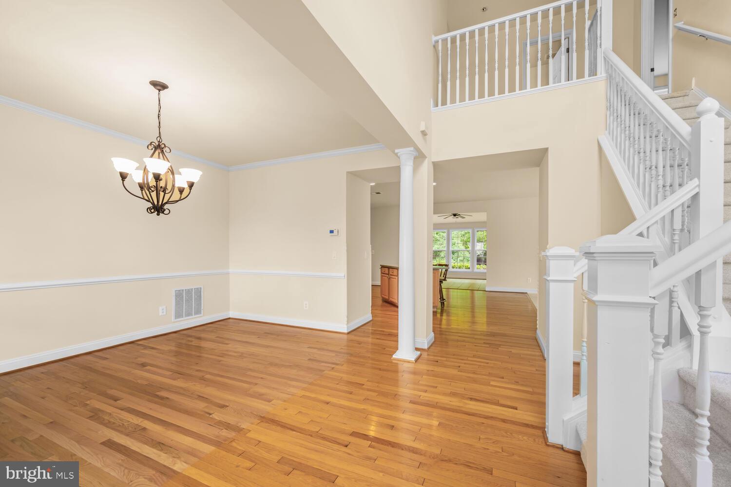 LONGBOAT ESTATES - Residential