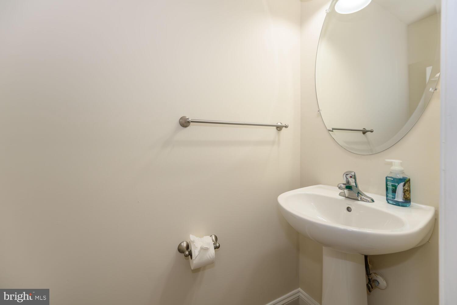 LONGBOAT ESTATES - Residential