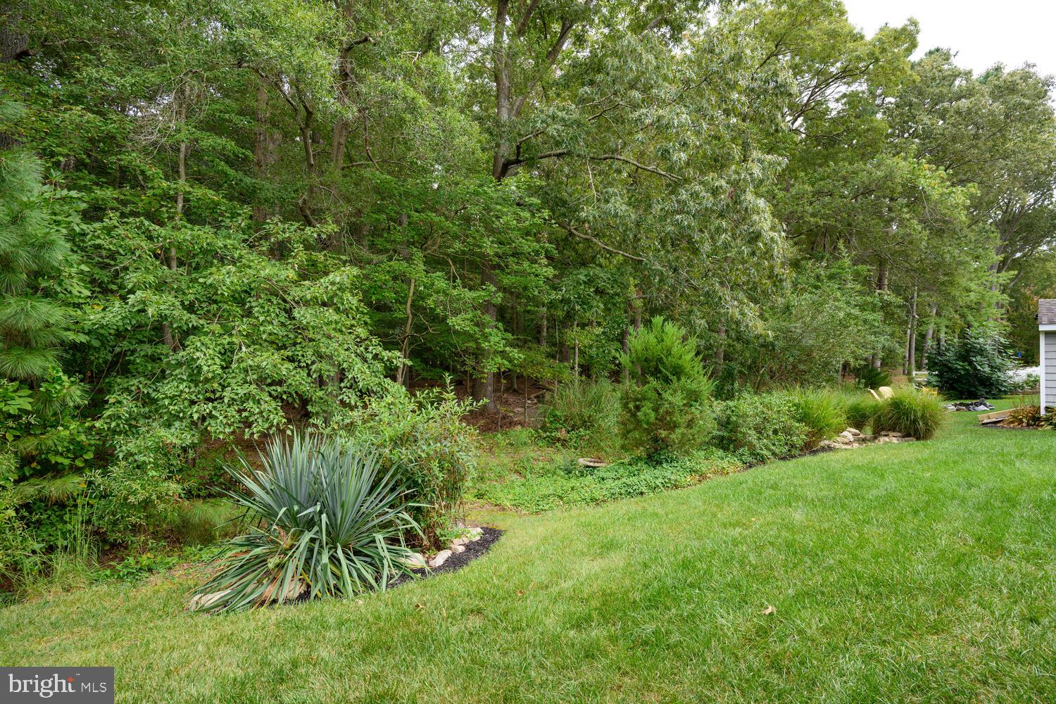 LONGBOAT ESTATES - Residential