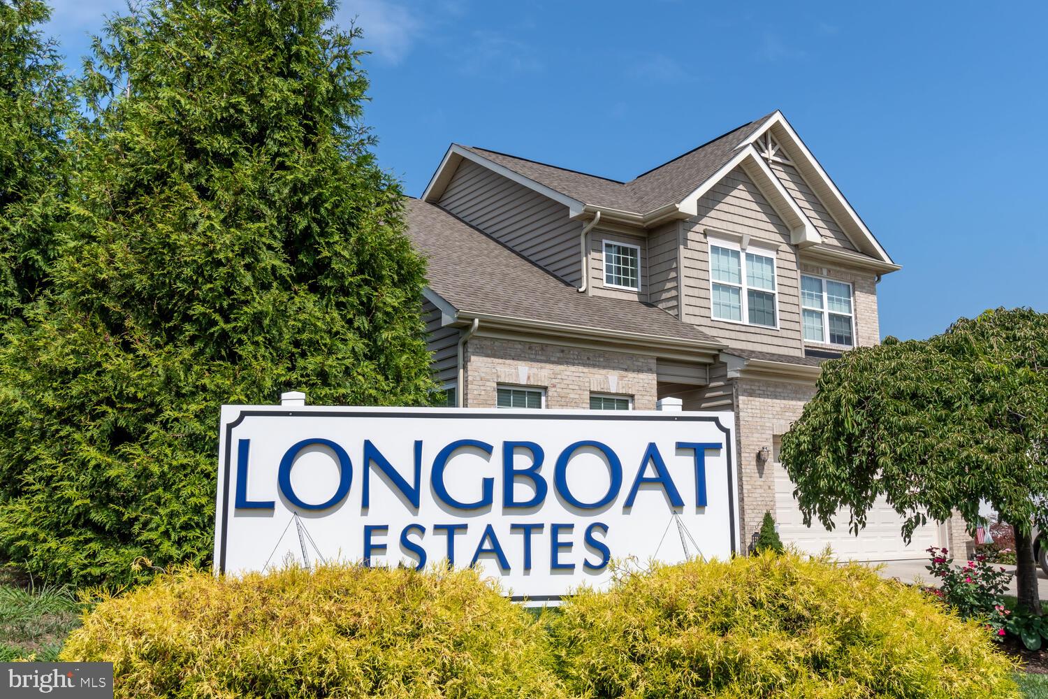LONGBOAT ESTATES - Residential