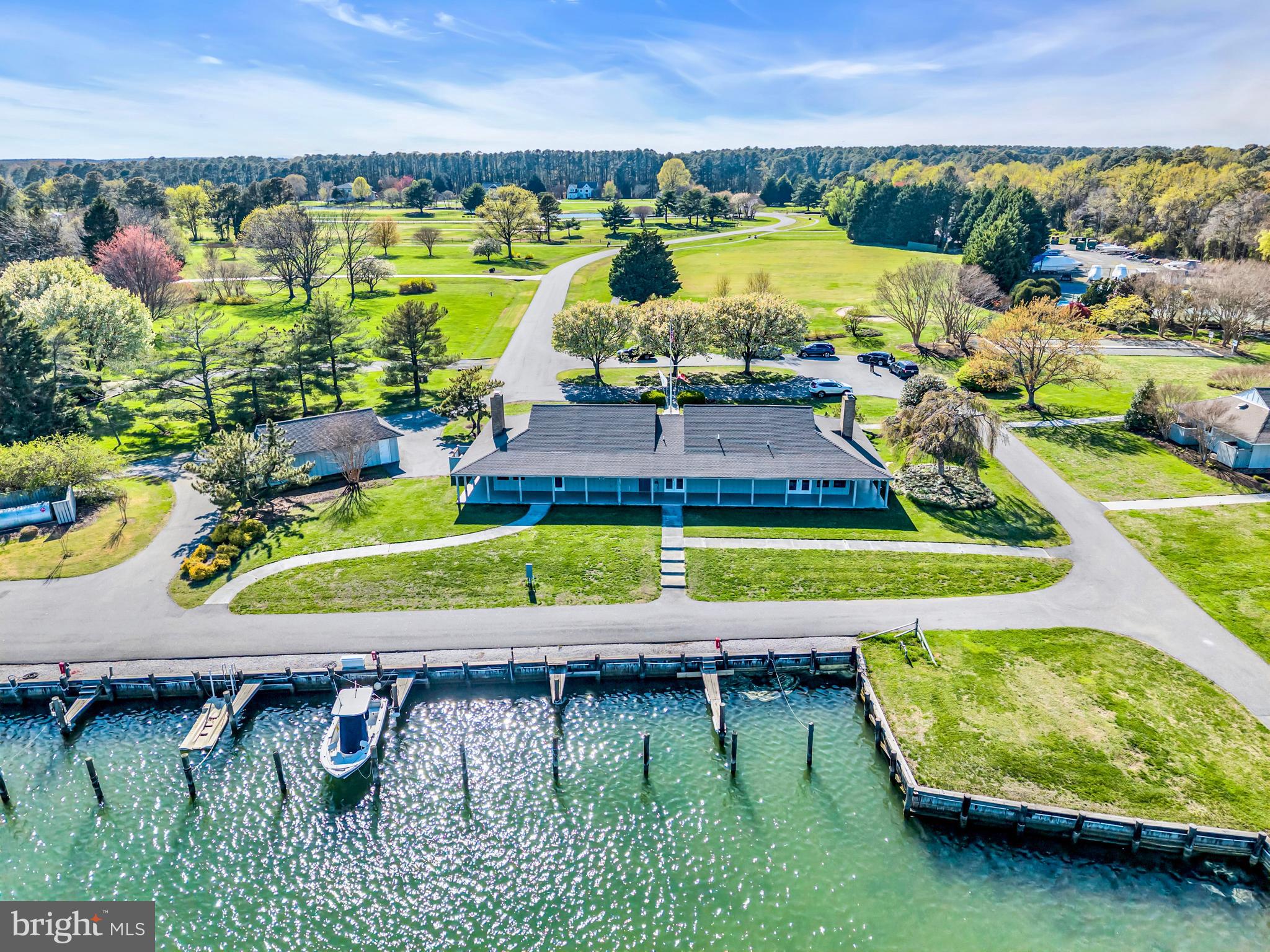 COVE CREEK CLUB - Residential