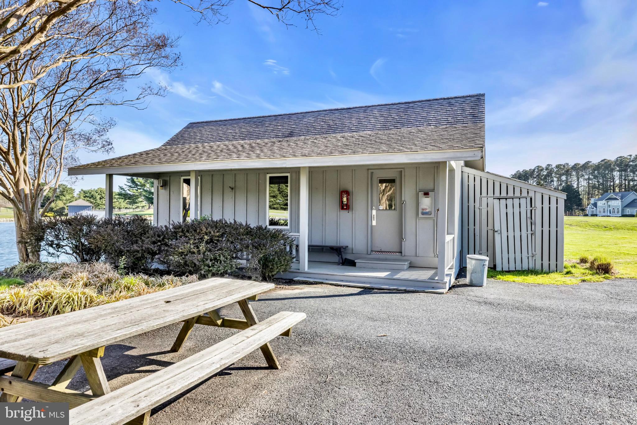 COVE CREEK CLUB - Residential