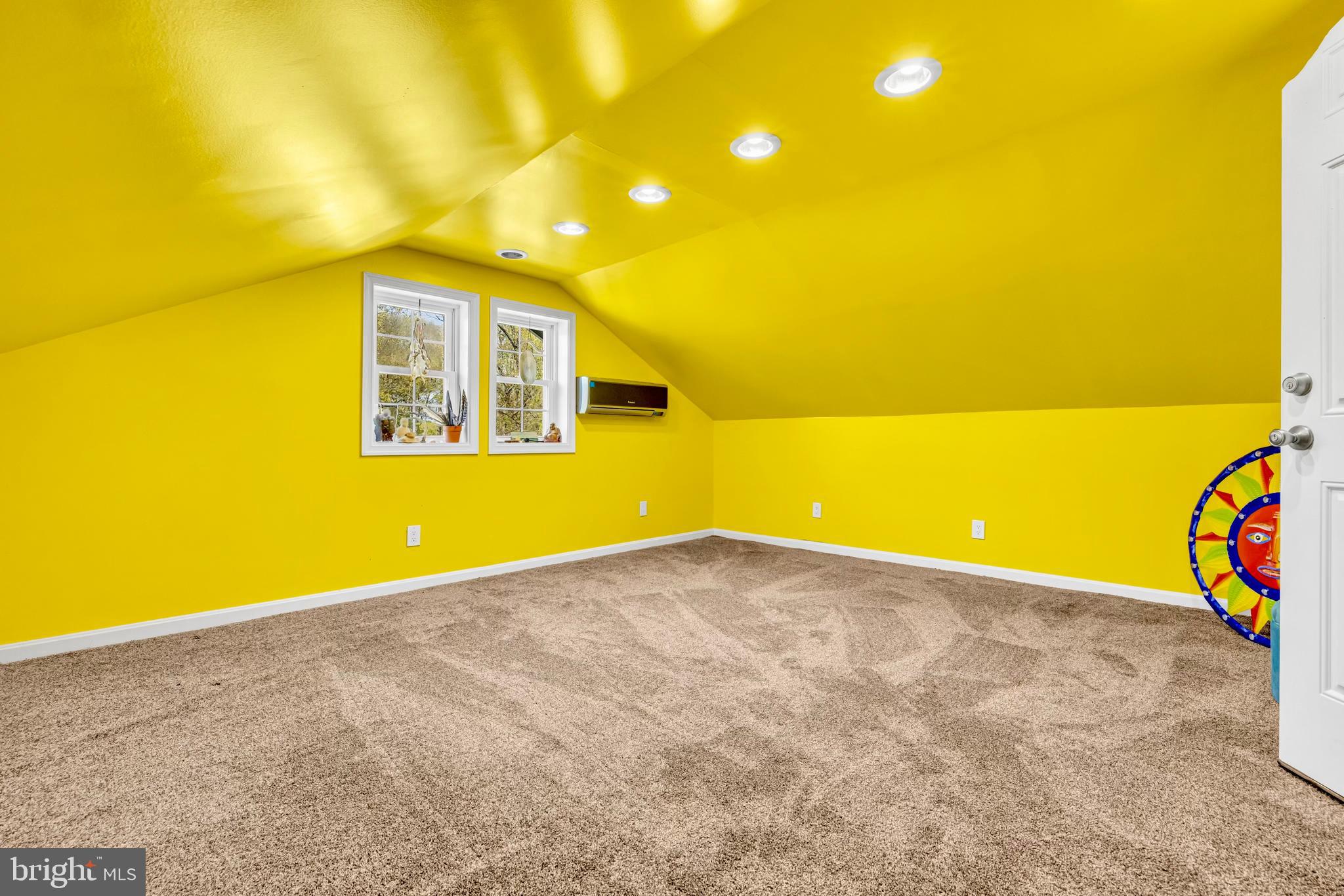 COVE CREEK CLUB - Residential