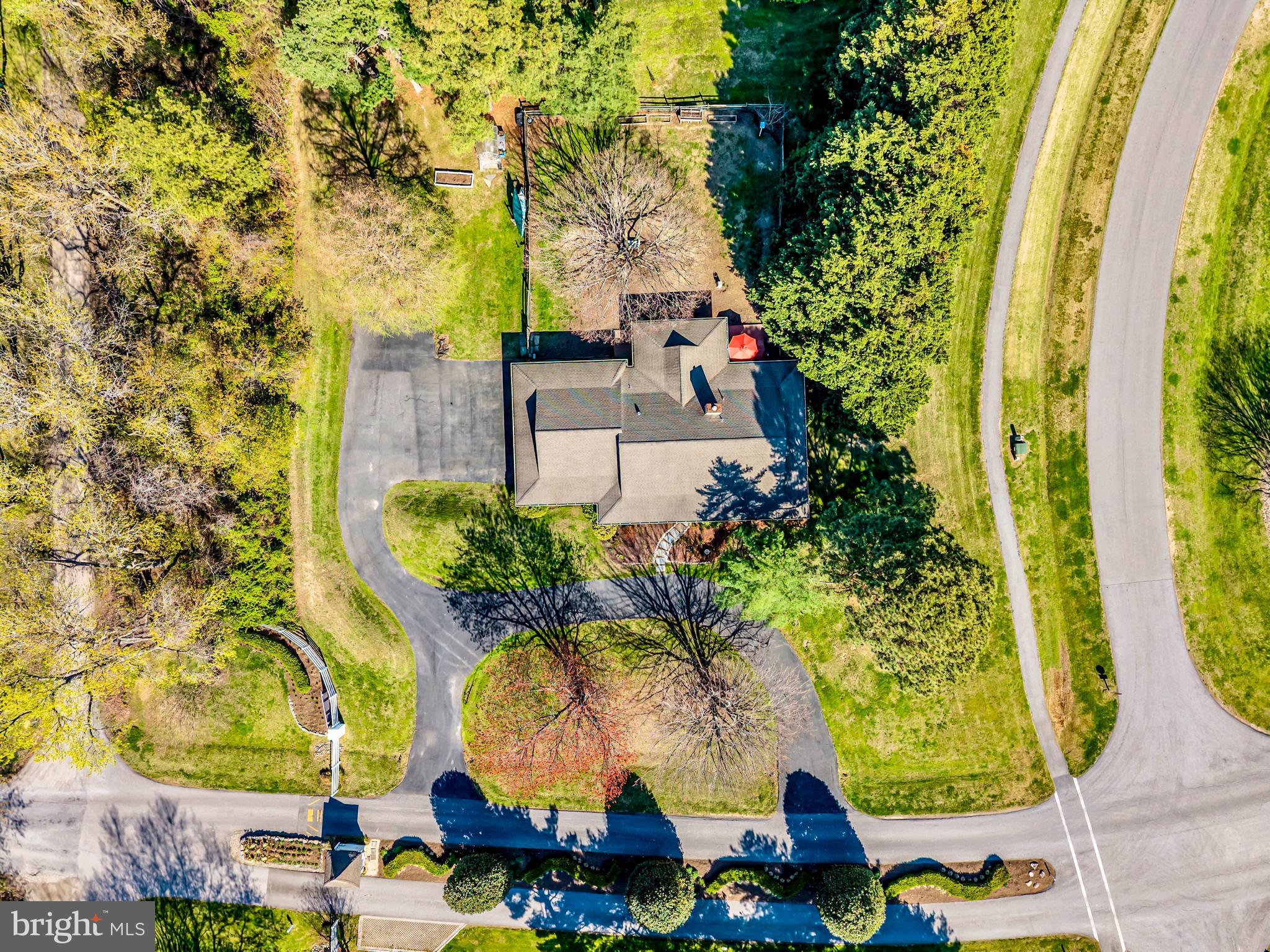 COVE CREEK CLUB - Residential