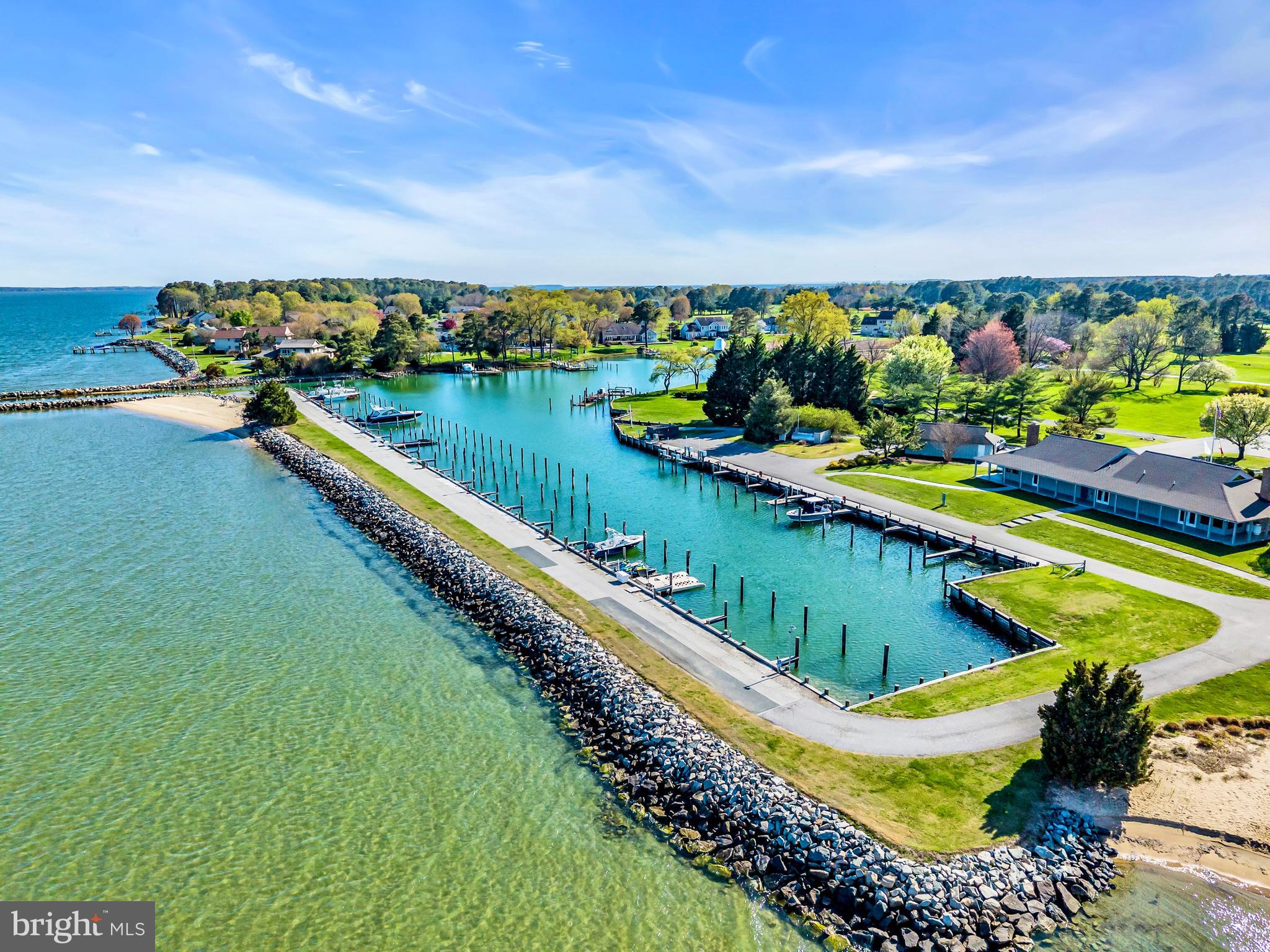 COVE CREEK CLUB - Residential