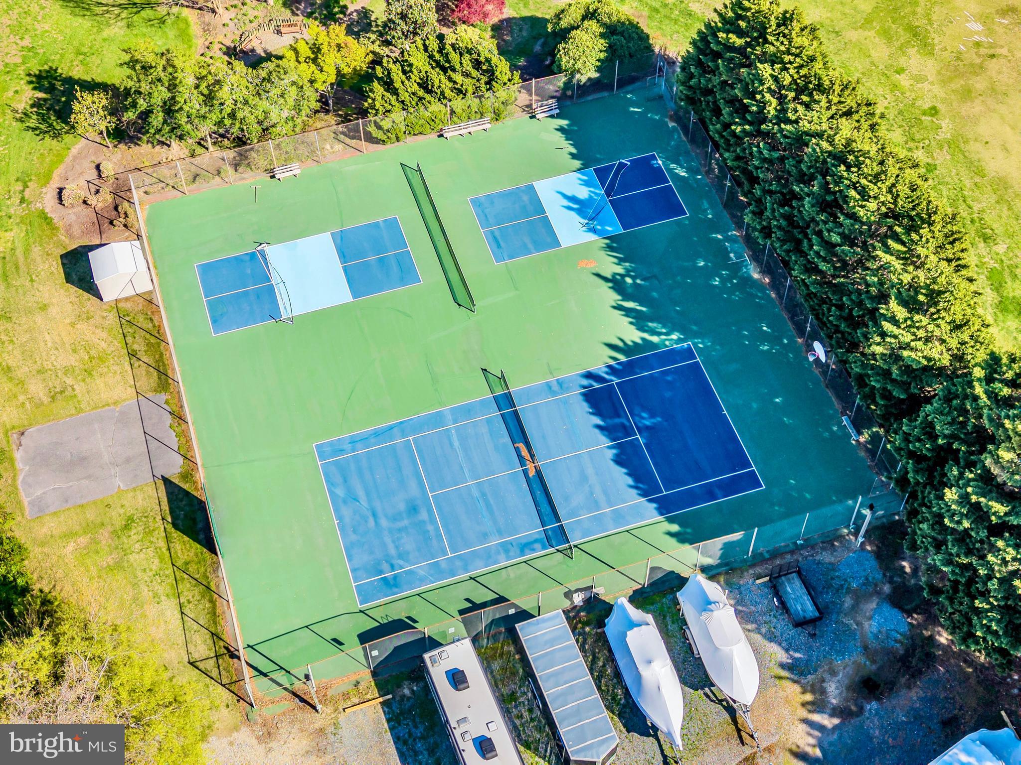 COVE CREEK CLUB - Residential