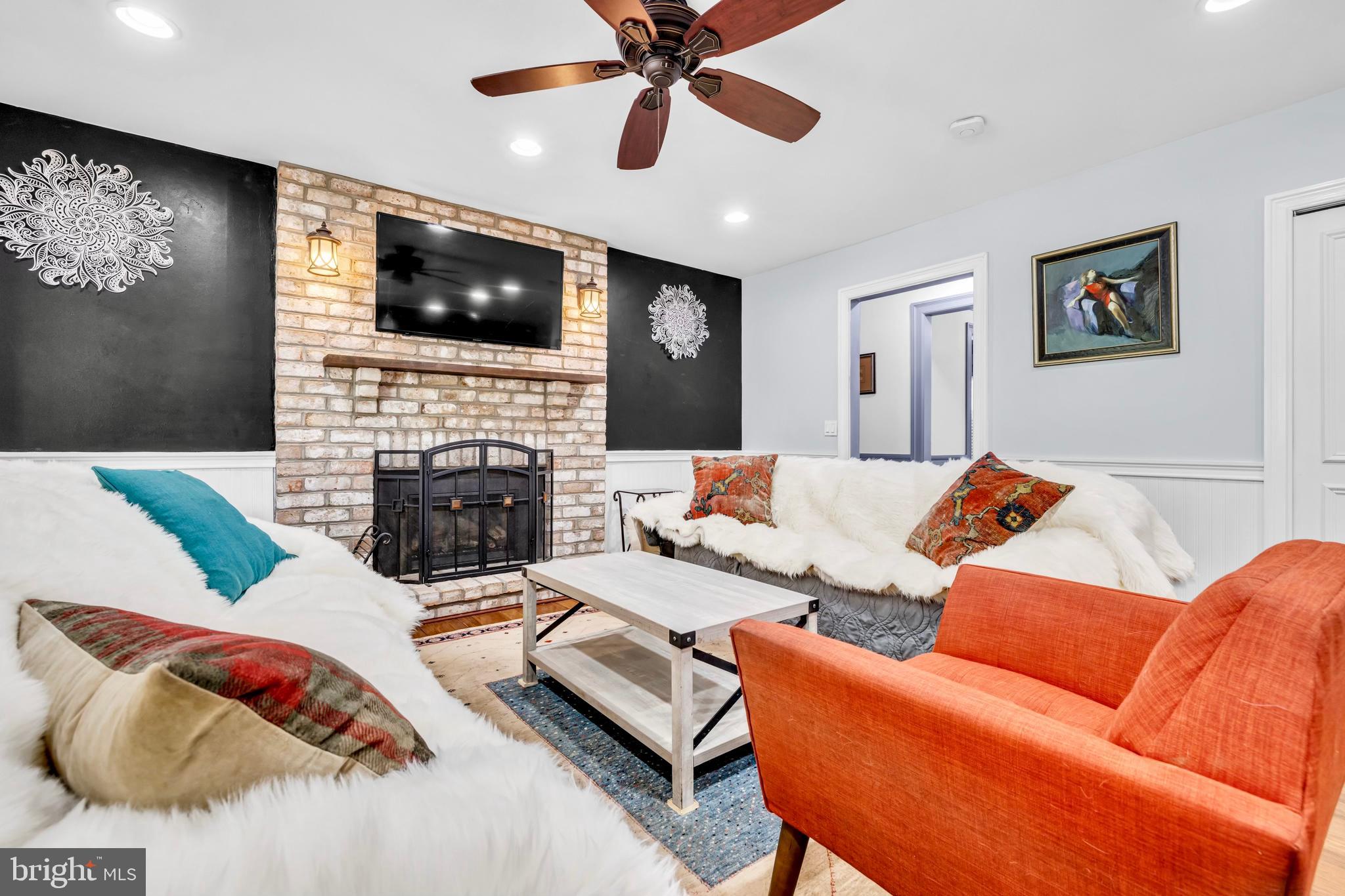 COVE CREEK CLUB - Residential