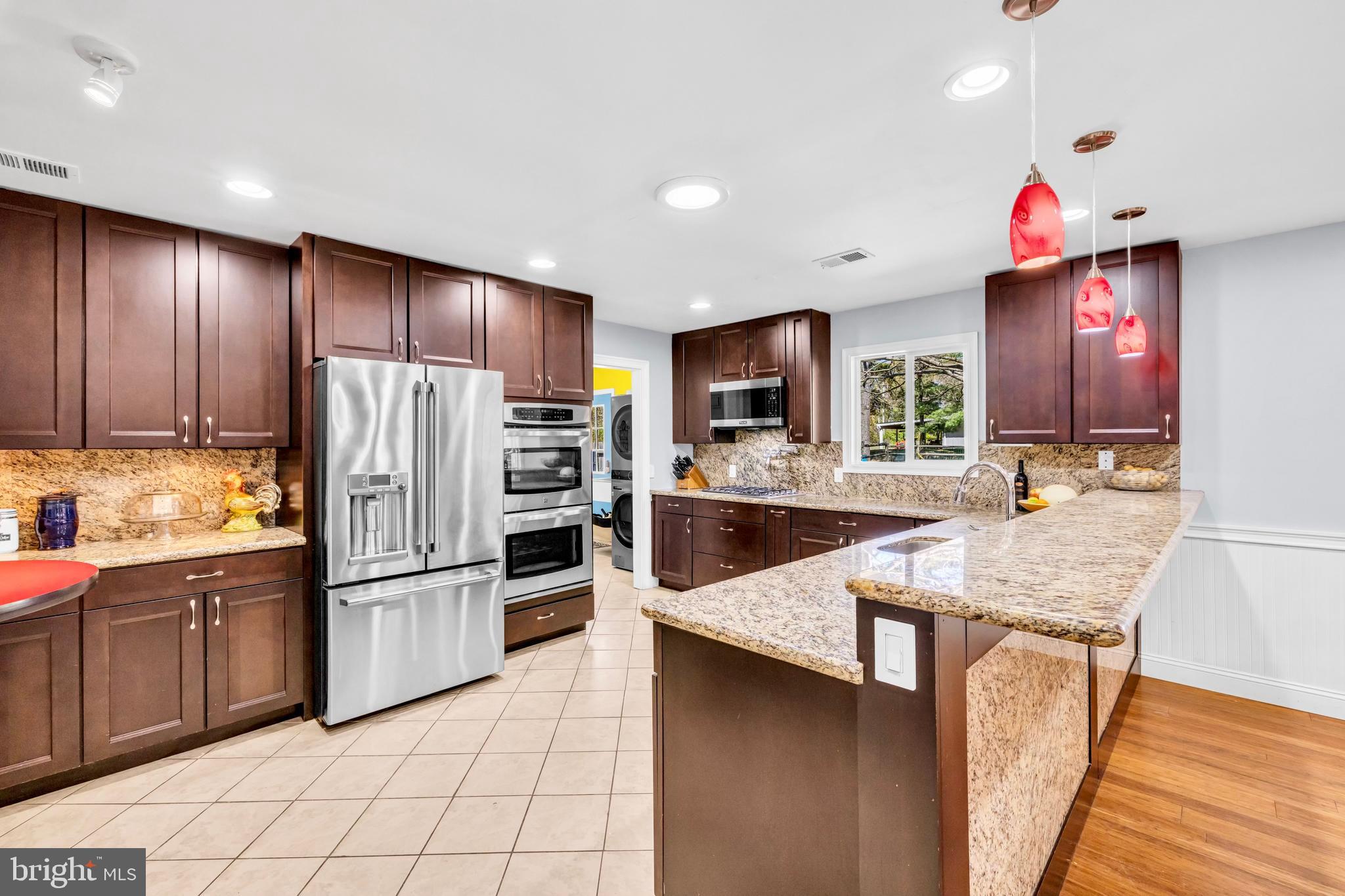 COVE CREEK CLUB - Residential