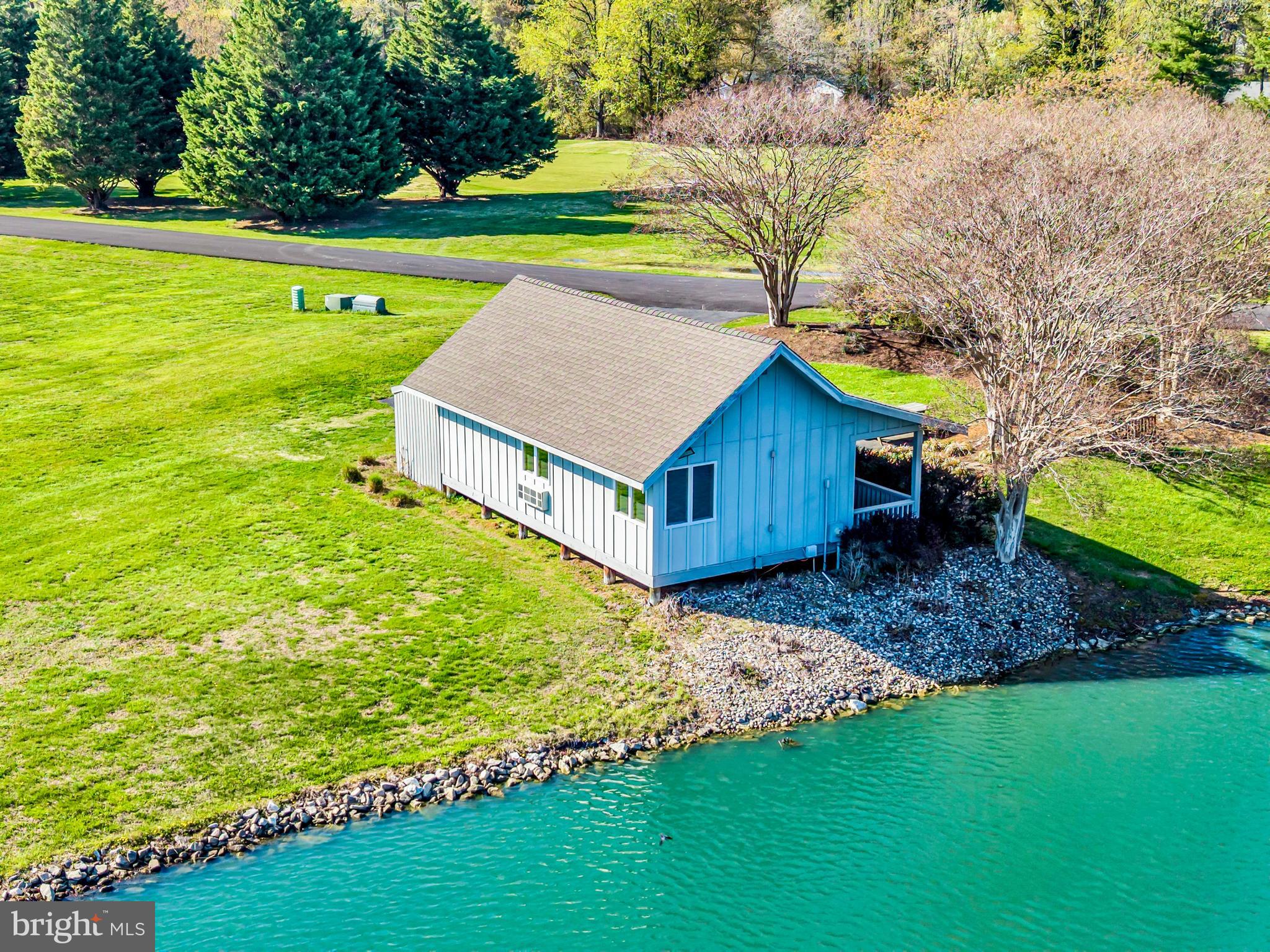 COVE CREEK CLUB - Residential