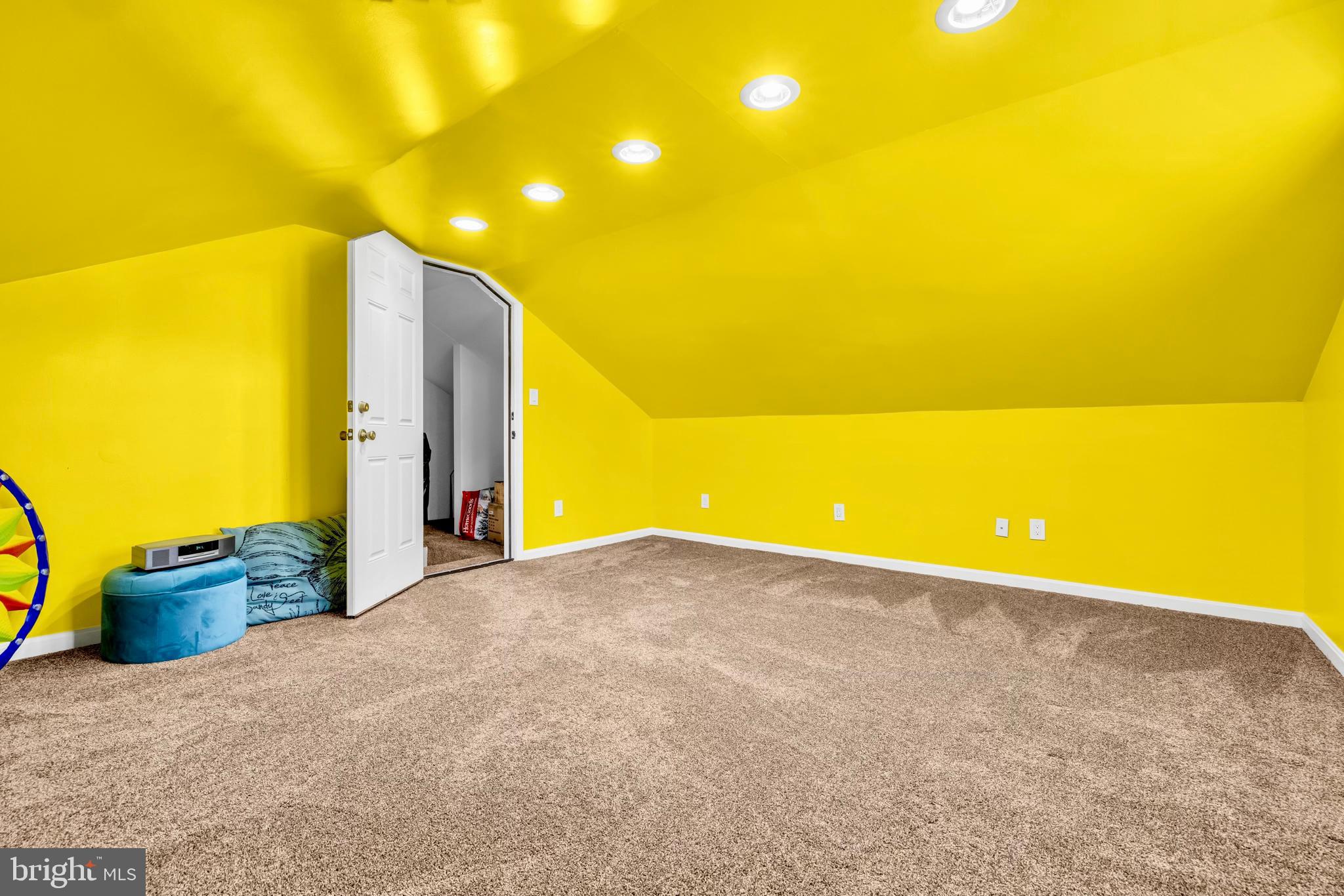 COVE CREEK CLUB - Residential