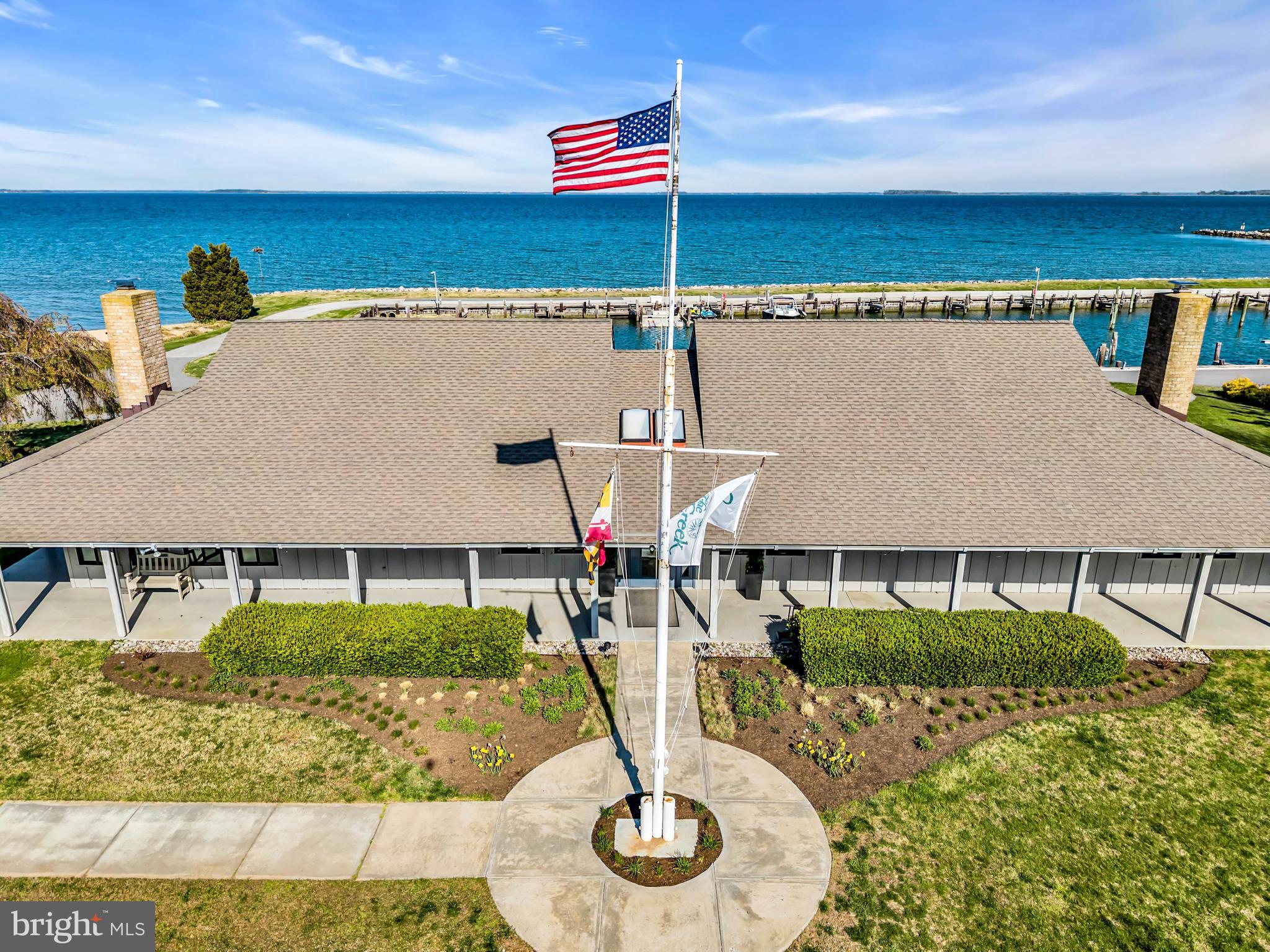 COVE CREEK CLUB - Residential