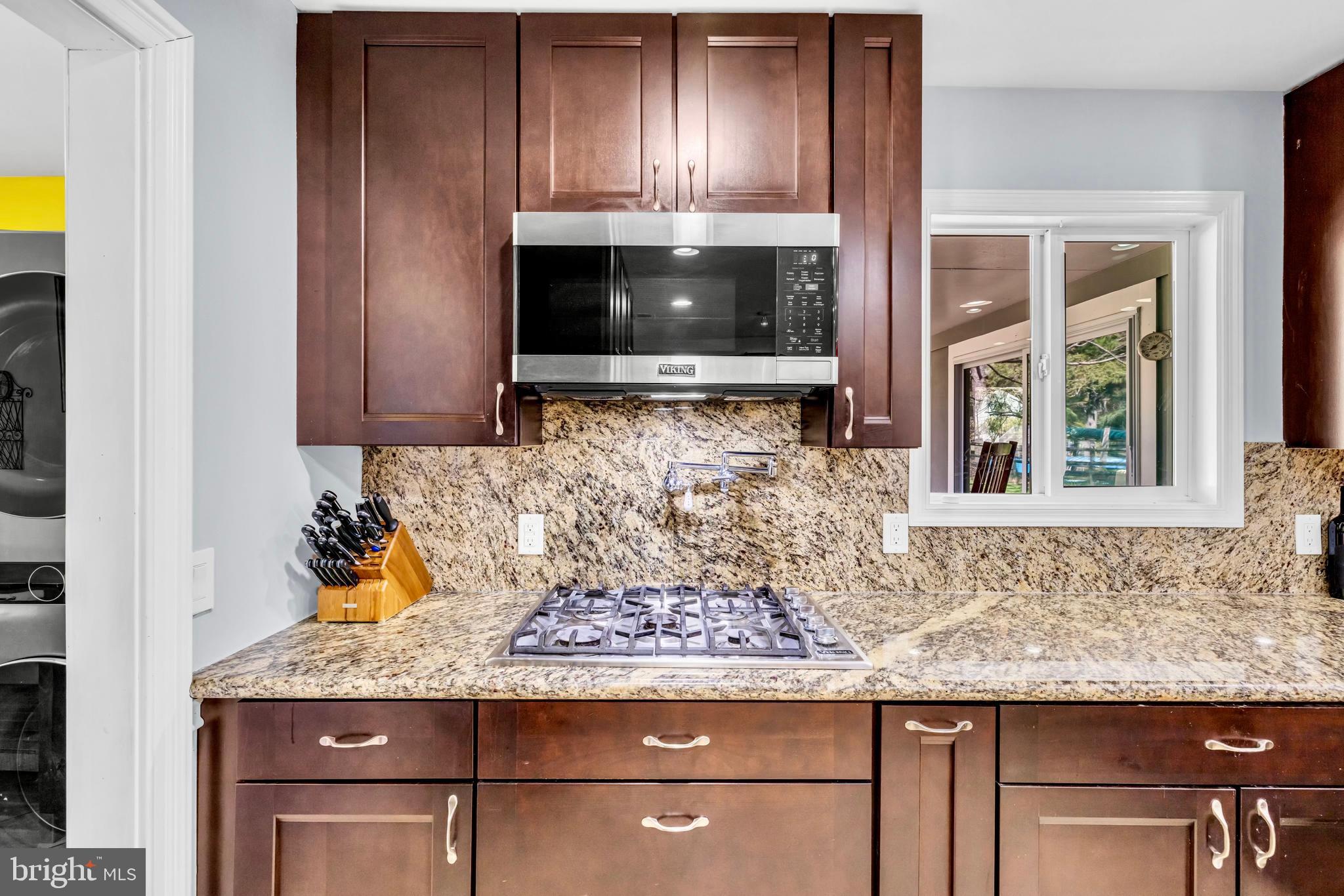 COVE CREEK CLUB - Residential