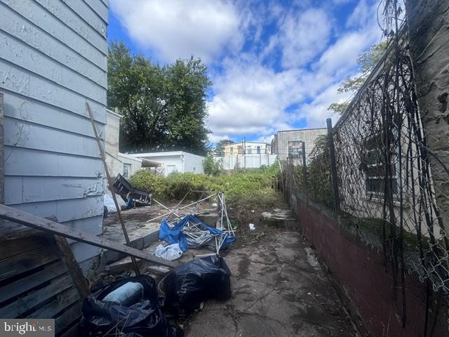 1353 SELLERS STREET