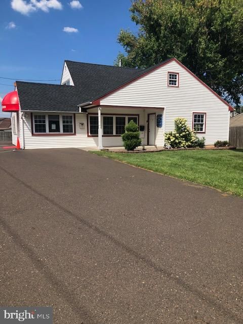 Photo of 1 Plumbridge Drive, LEVITTOWN, PA 19056 (MLS # PABU2056038)
