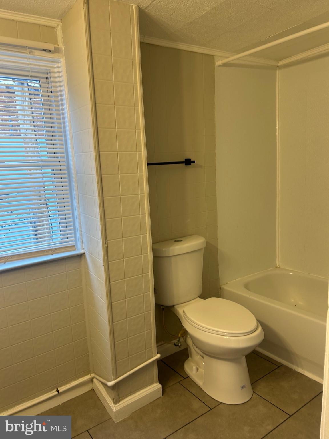 MONDAWMIN - Residential Lease