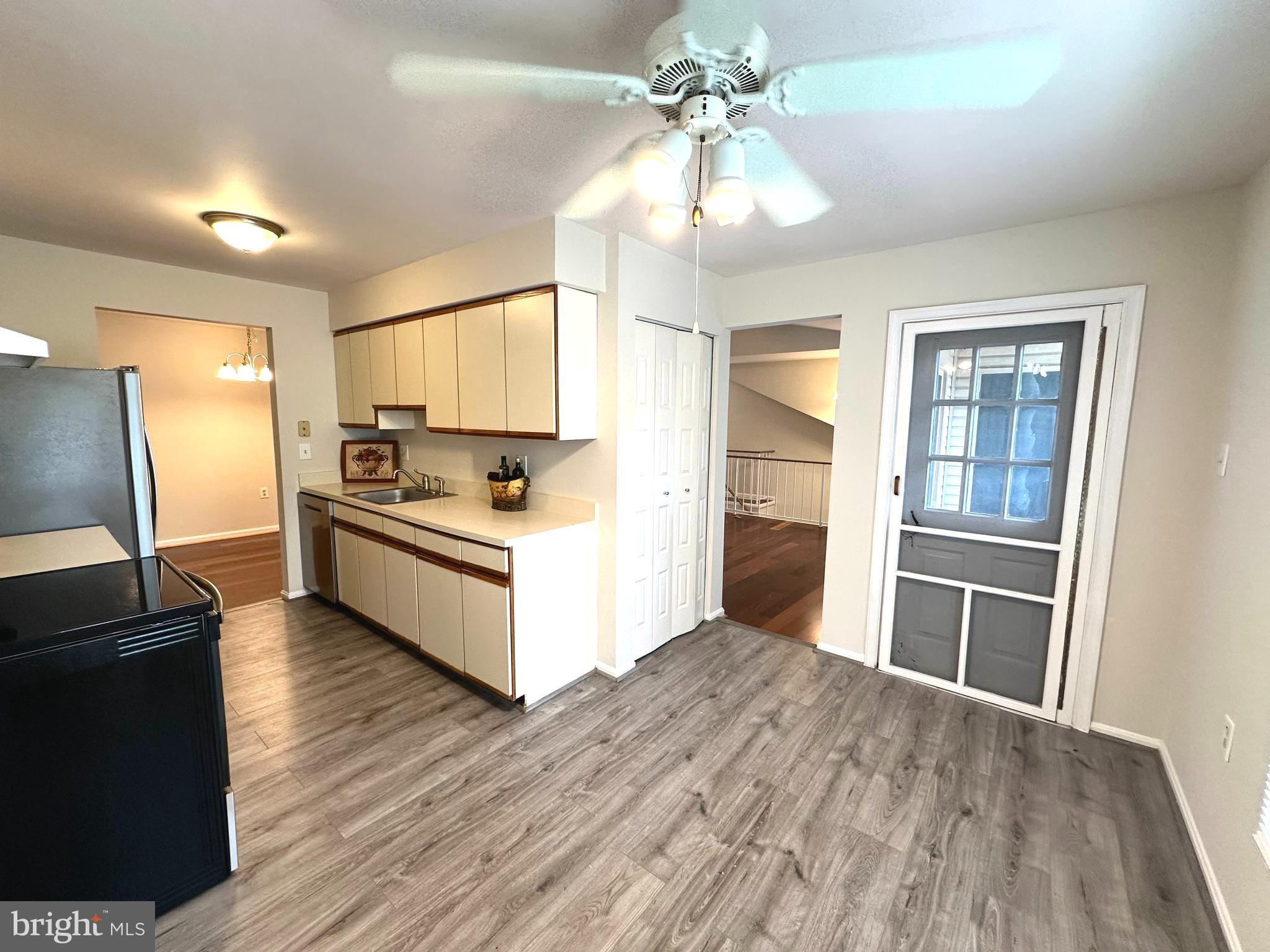 STONINGTON CONDOMINIUMS - Residential