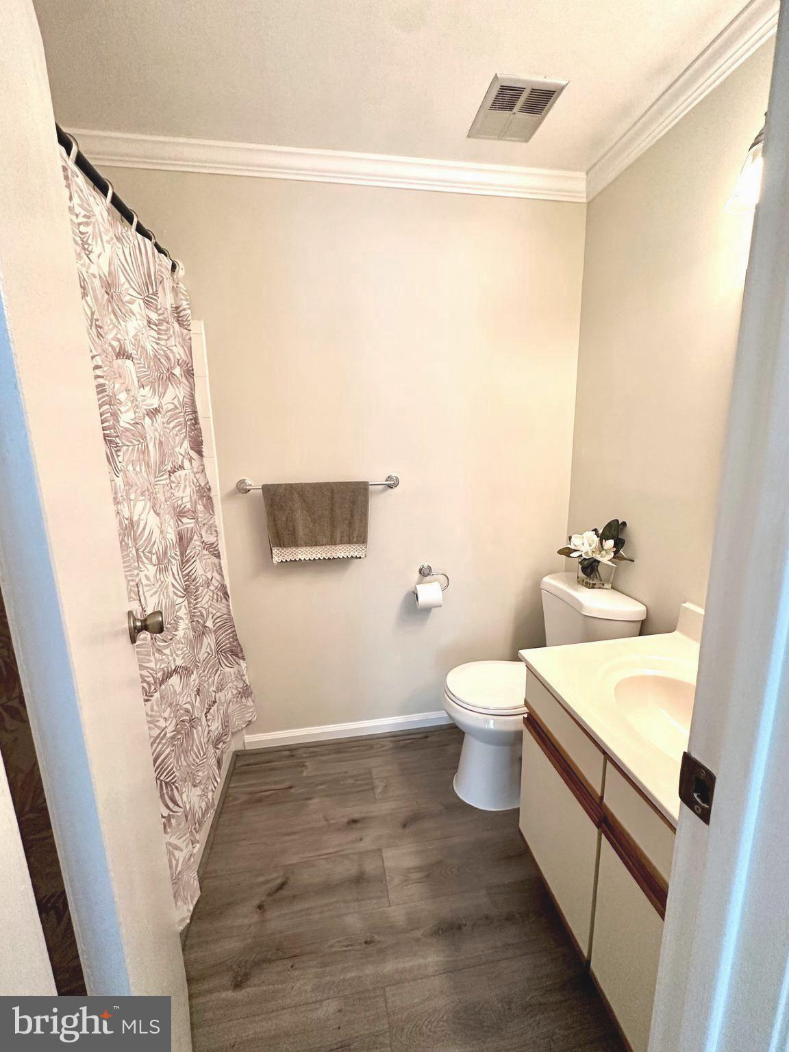 STONINGTON CONDOMINIUMS - Residential