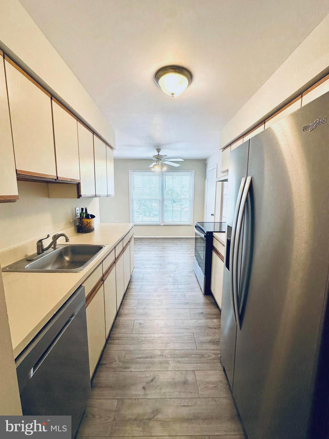 STONINGTON CONDOMINIUMS - Residential