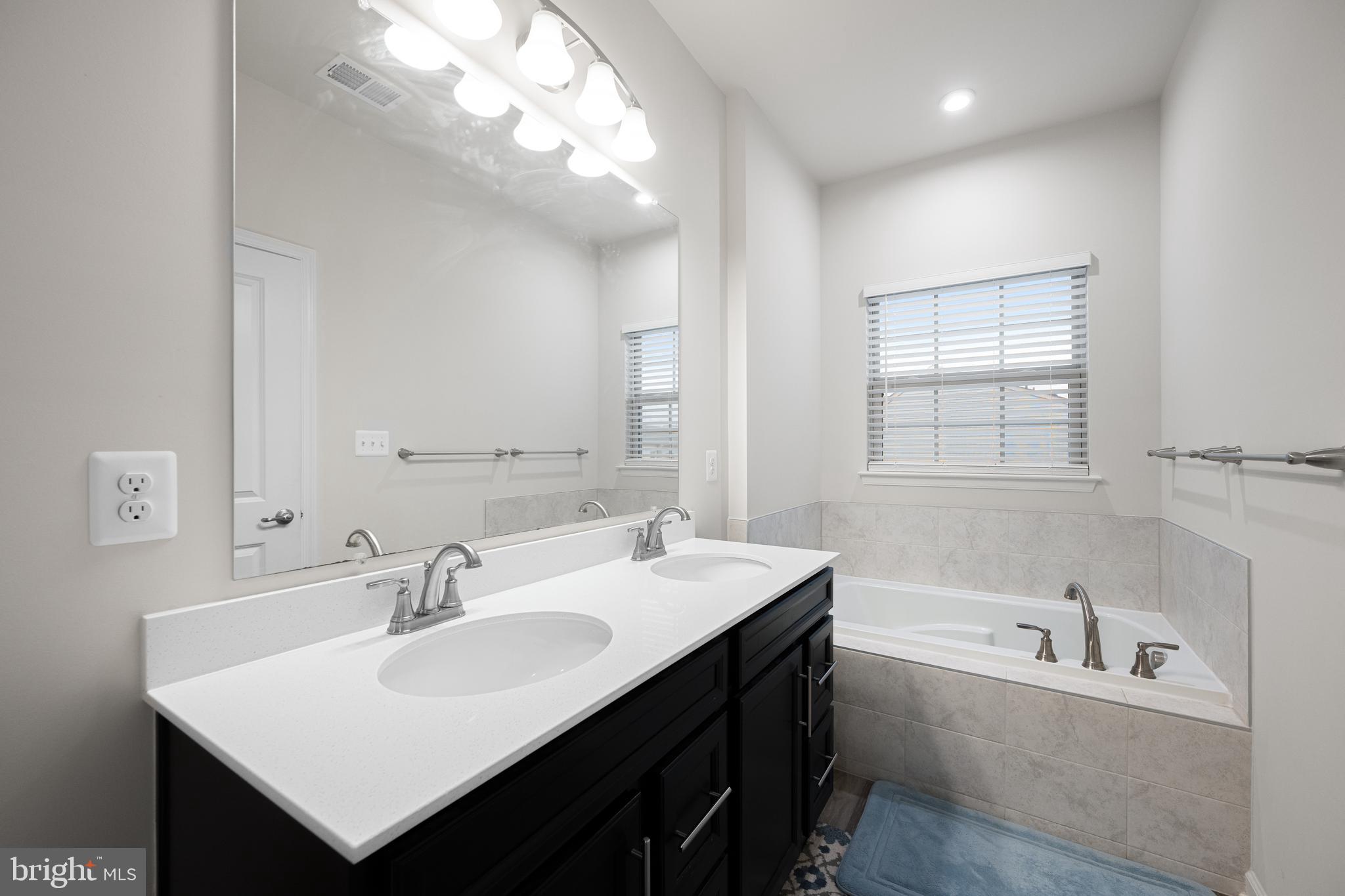 PARKSIDE PRESERVE - Residential