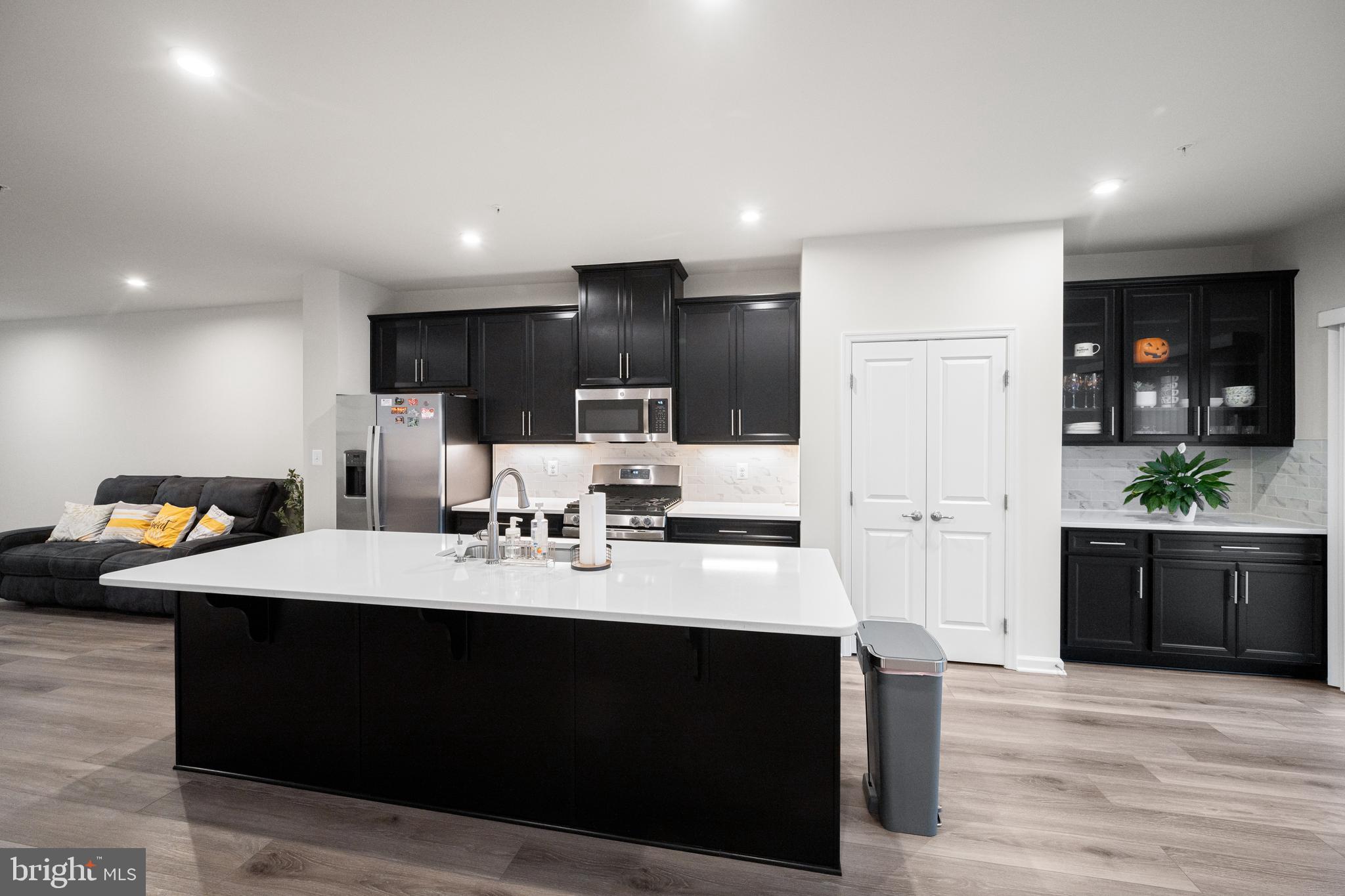 PARKSIDE PRESERVE - Residential