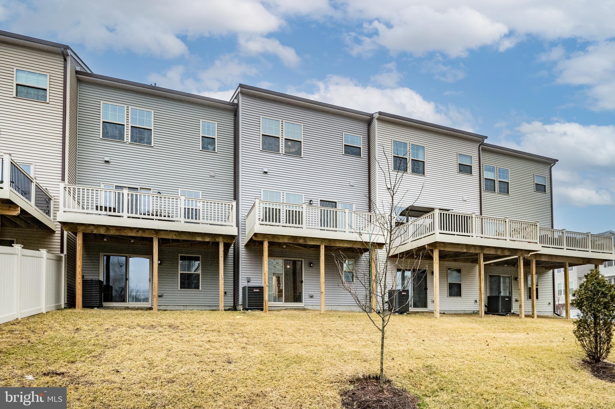 PARKSIDE PRESERVE - Residential