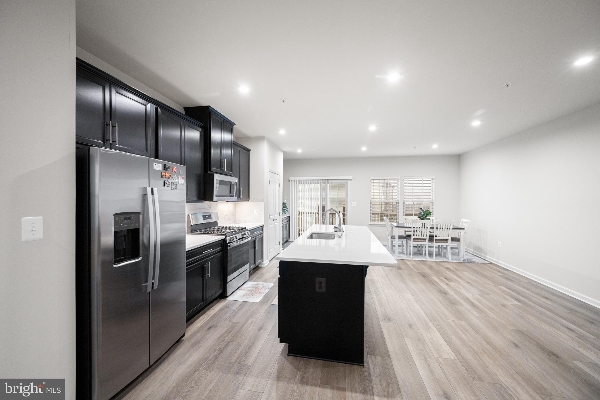 PARKSIDE PRESERVE - Residential