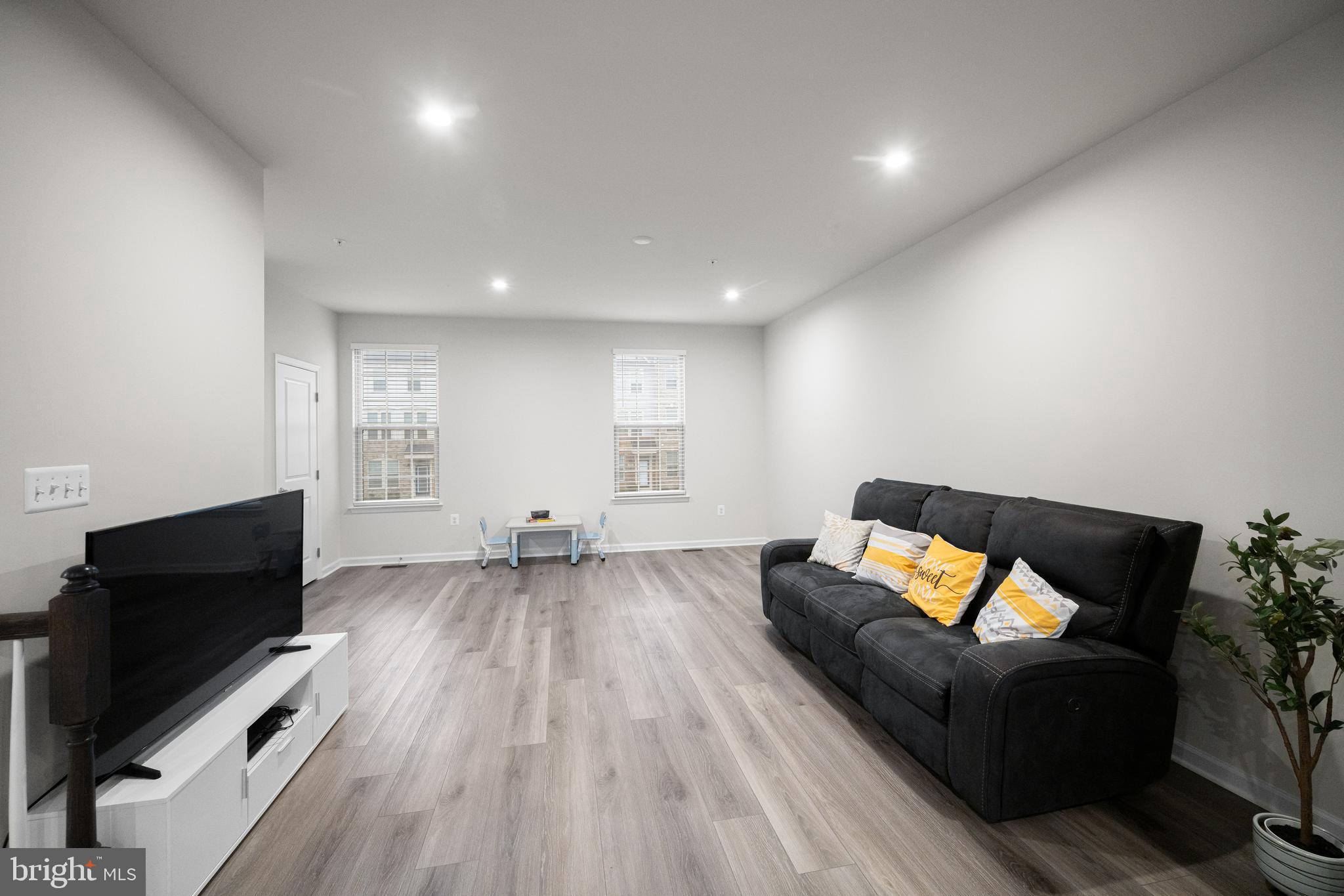 PARKSIDE PRESERVE - Residential