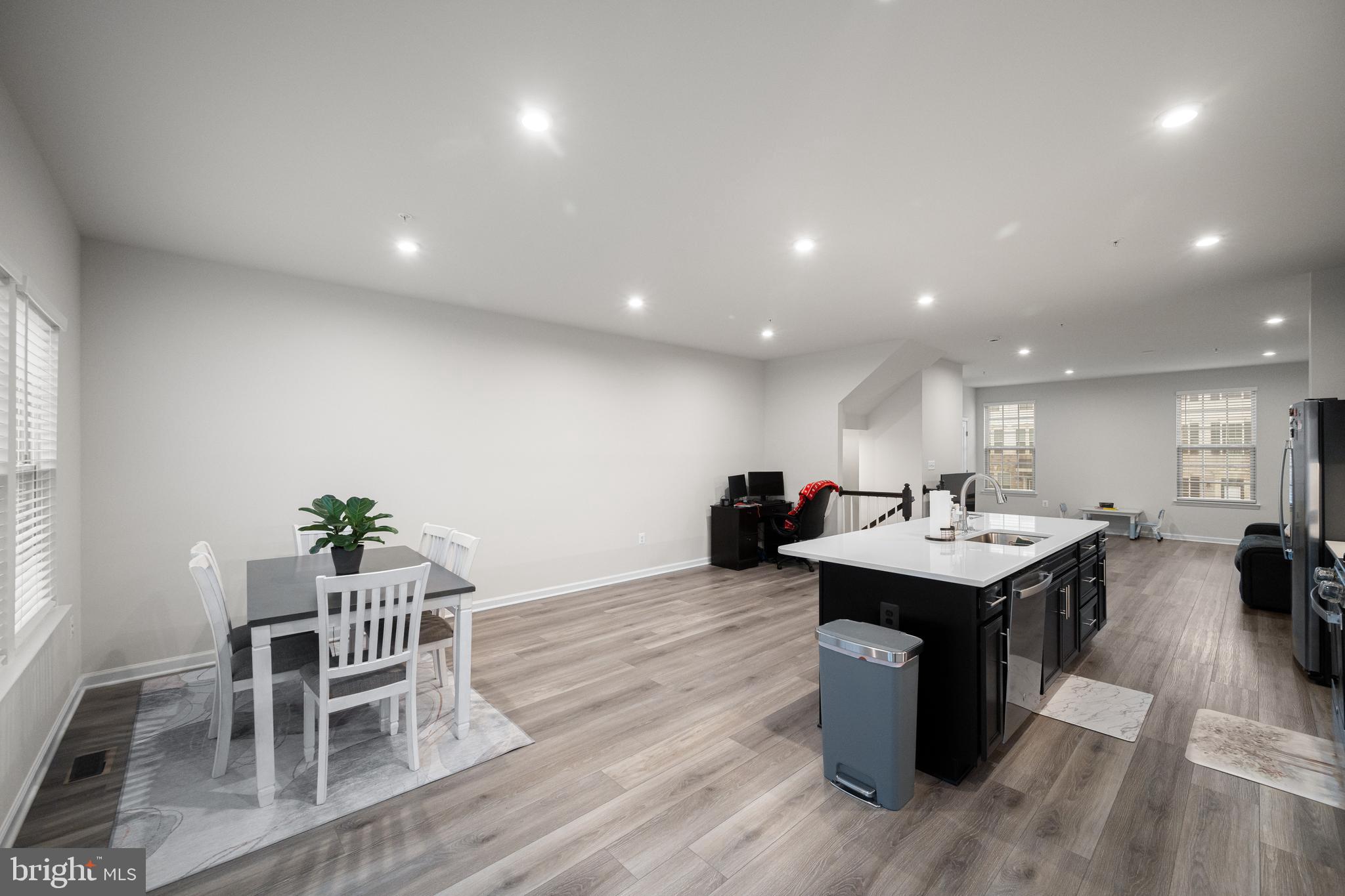 PARKSIDE PRESERVE - Residential