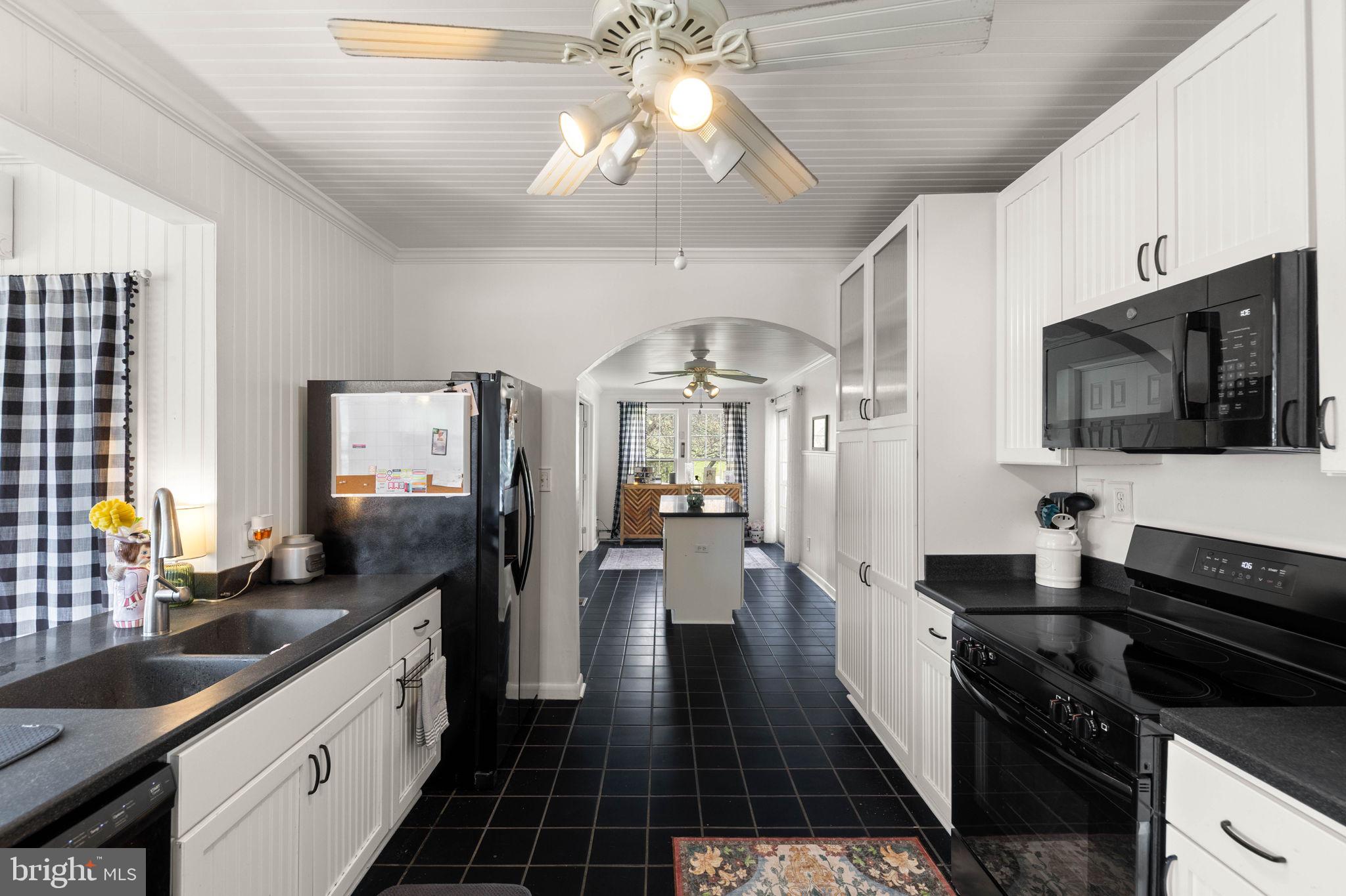 228 OLD FARM ROAD