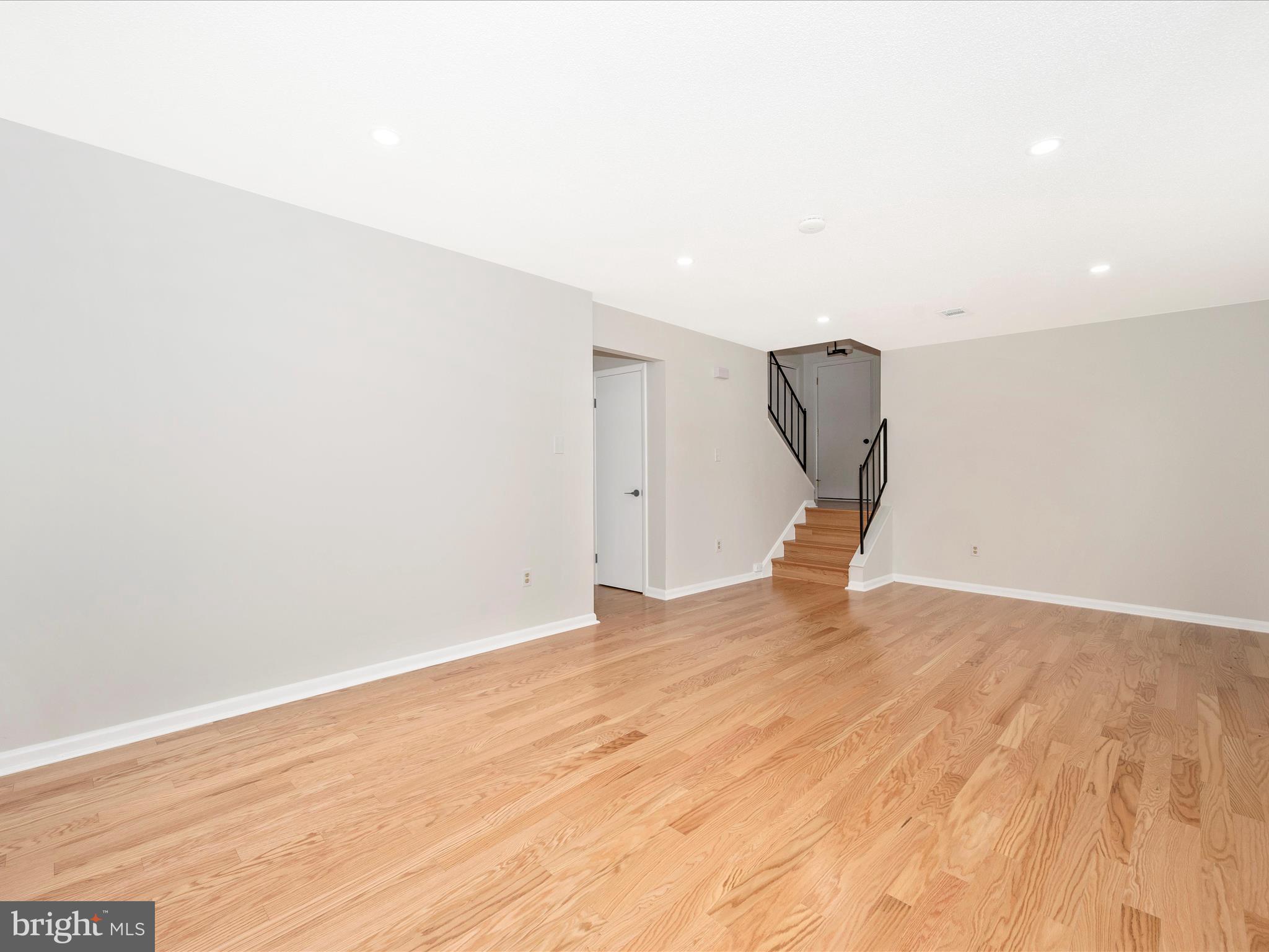 COLONIAL PARK - Residential