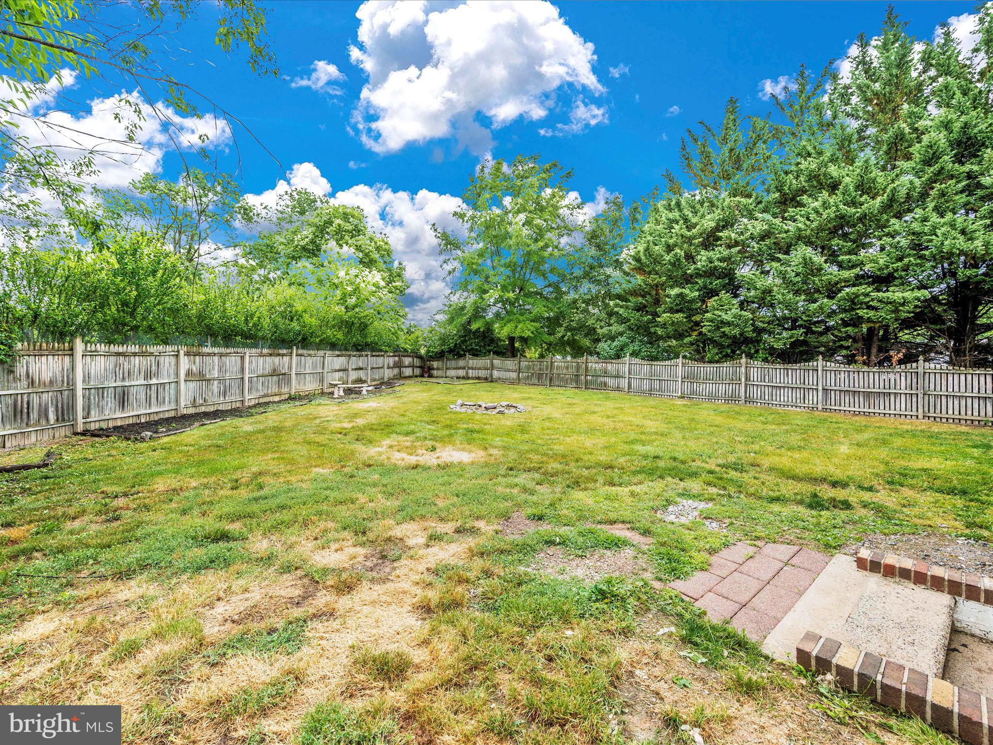 COLONIAL PARK - Residential