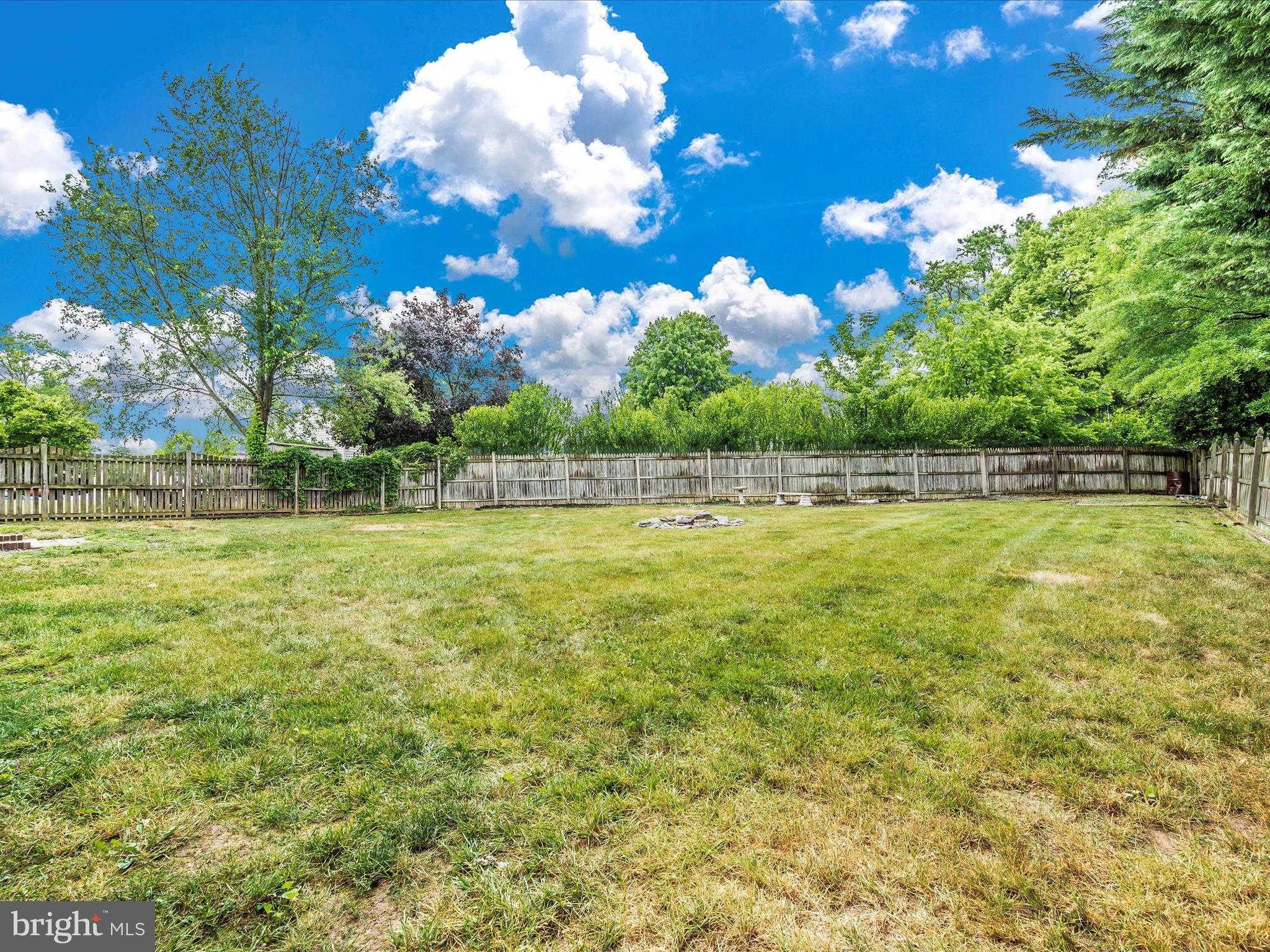 COLONIAL PARK - Residential