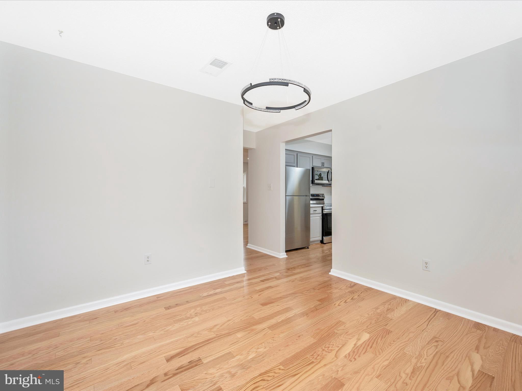 COLONIAL PARK - Residential