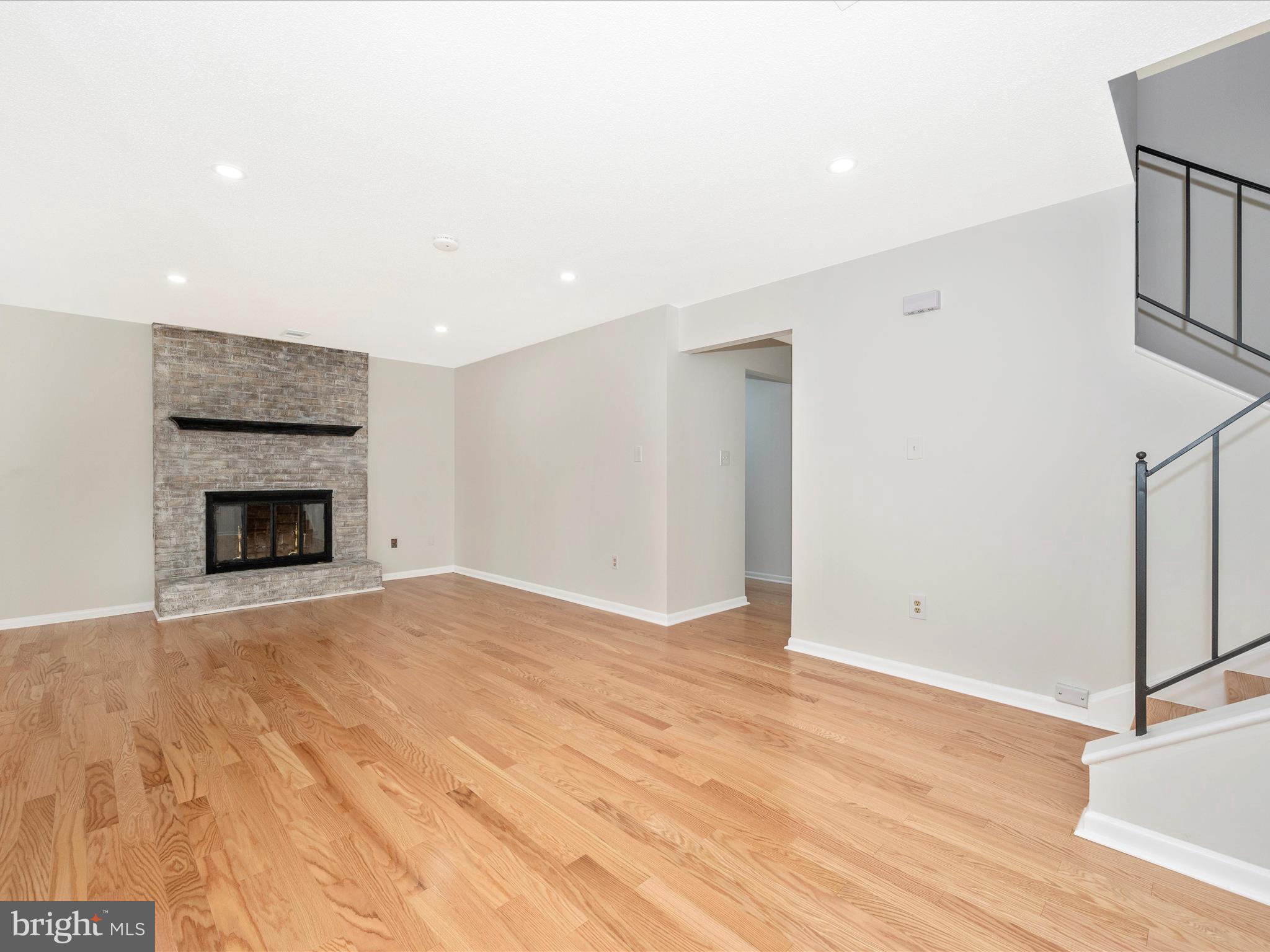 COLONIAL PARK - Residential