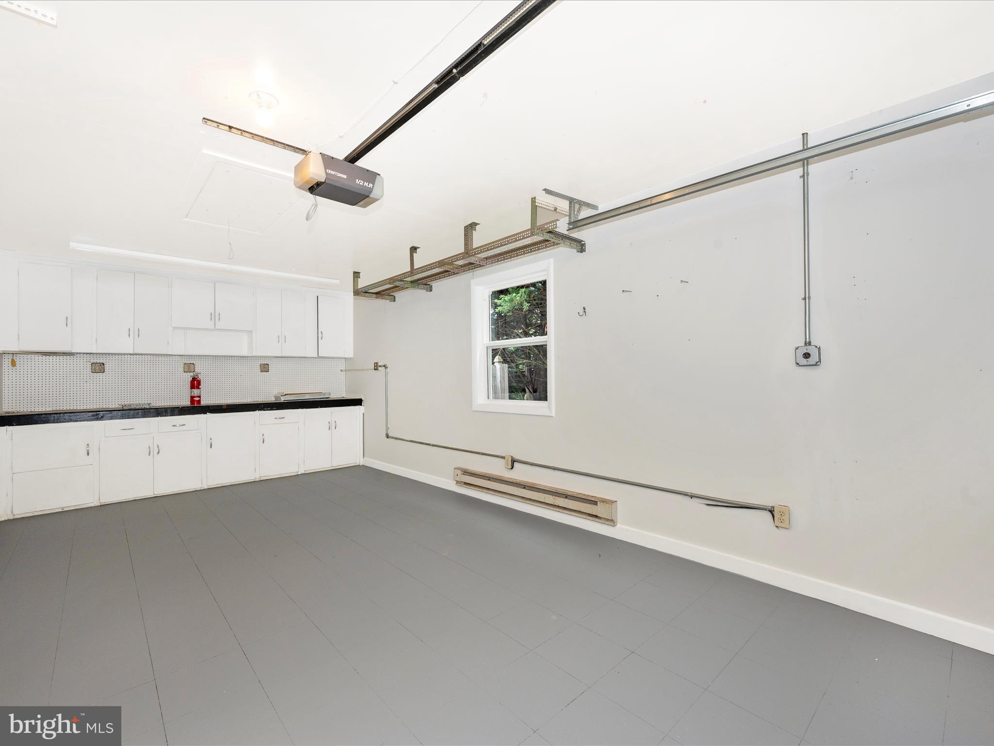 COLONIAL PARK - Residential