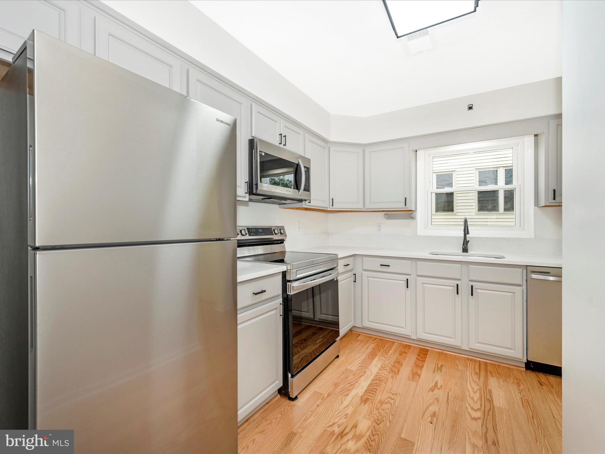 COLONIAL PARK - Residential