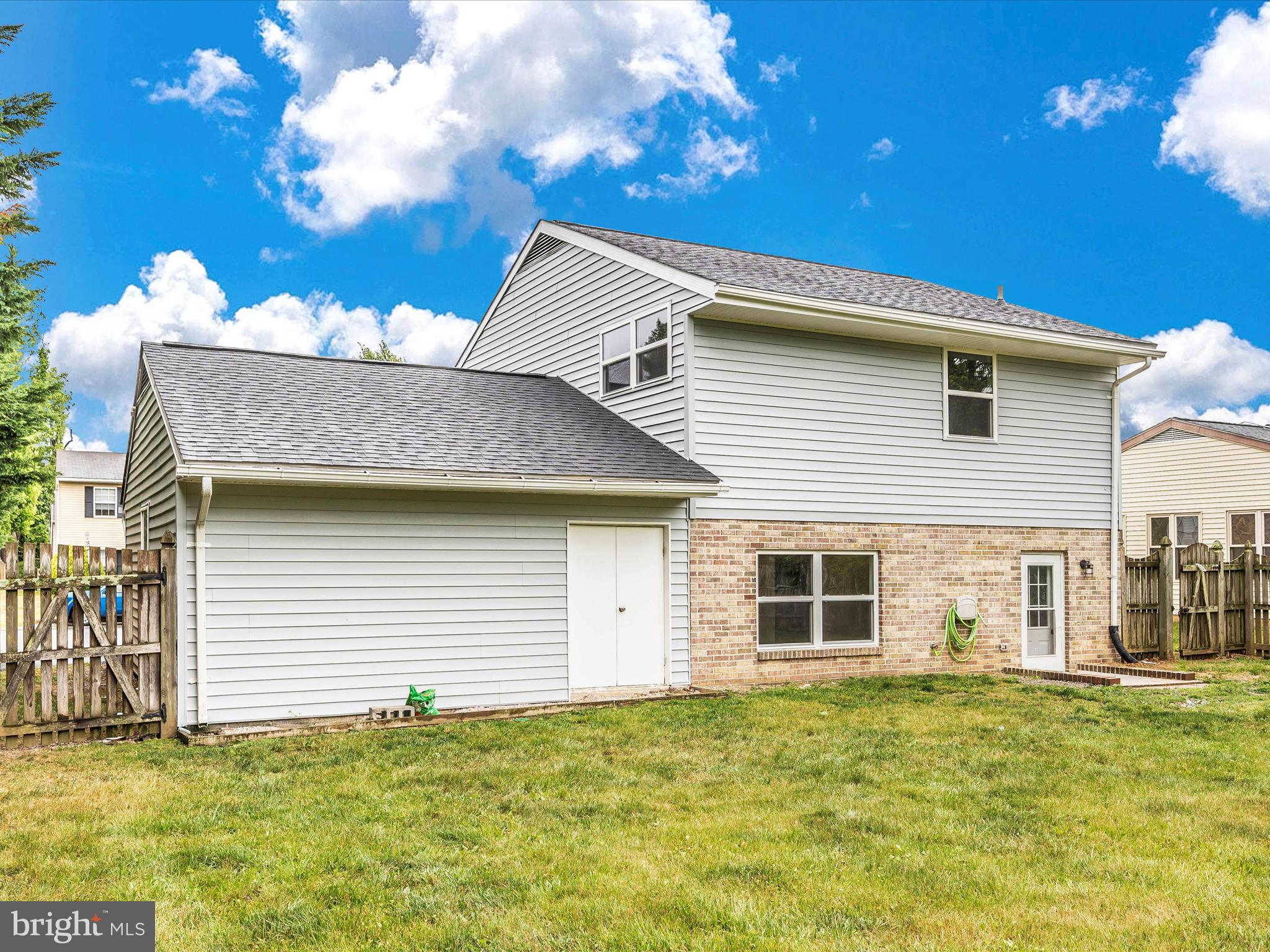 COLONIAL PARK - Residential