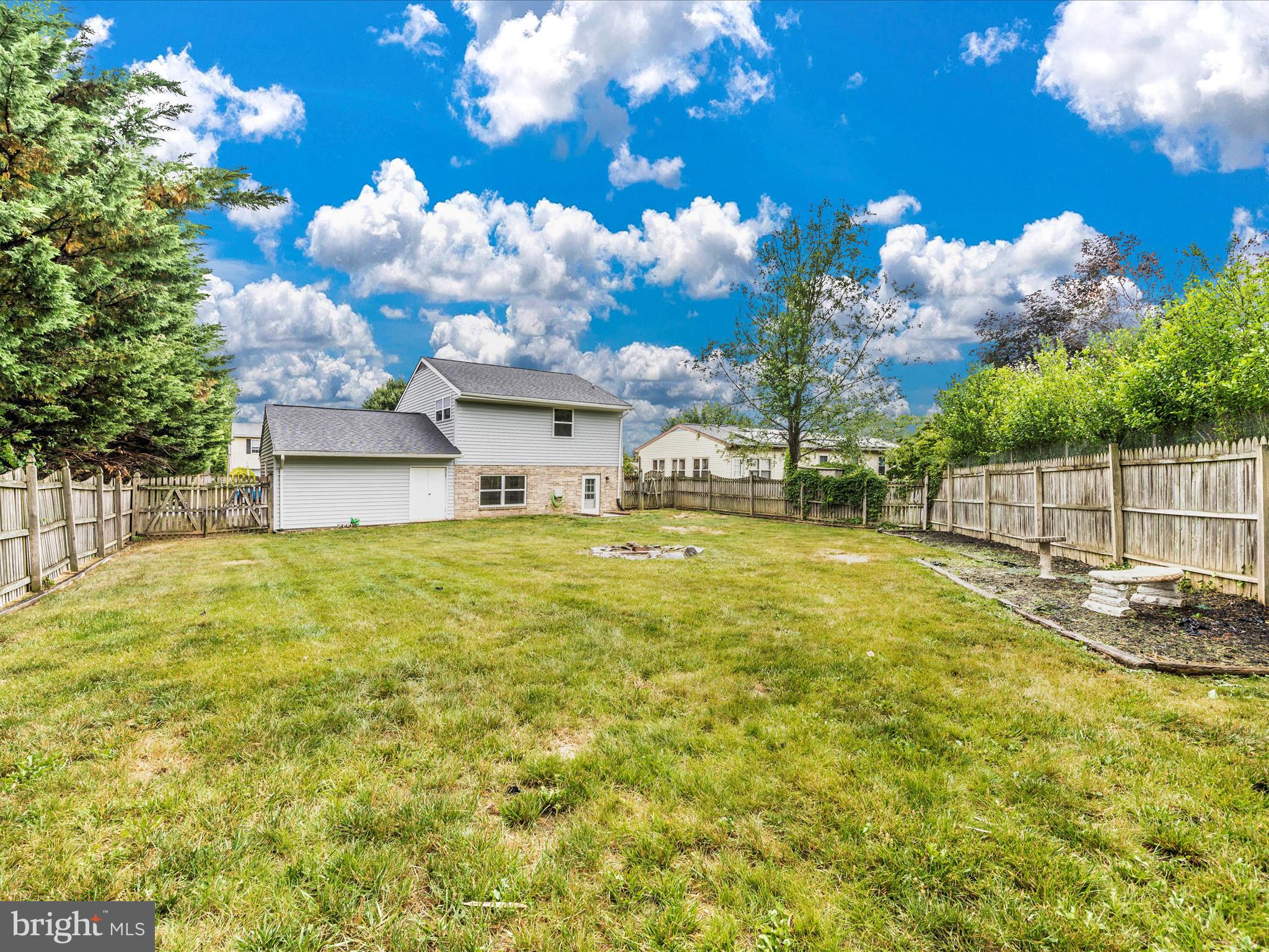 COLONIAL PARK - Residential