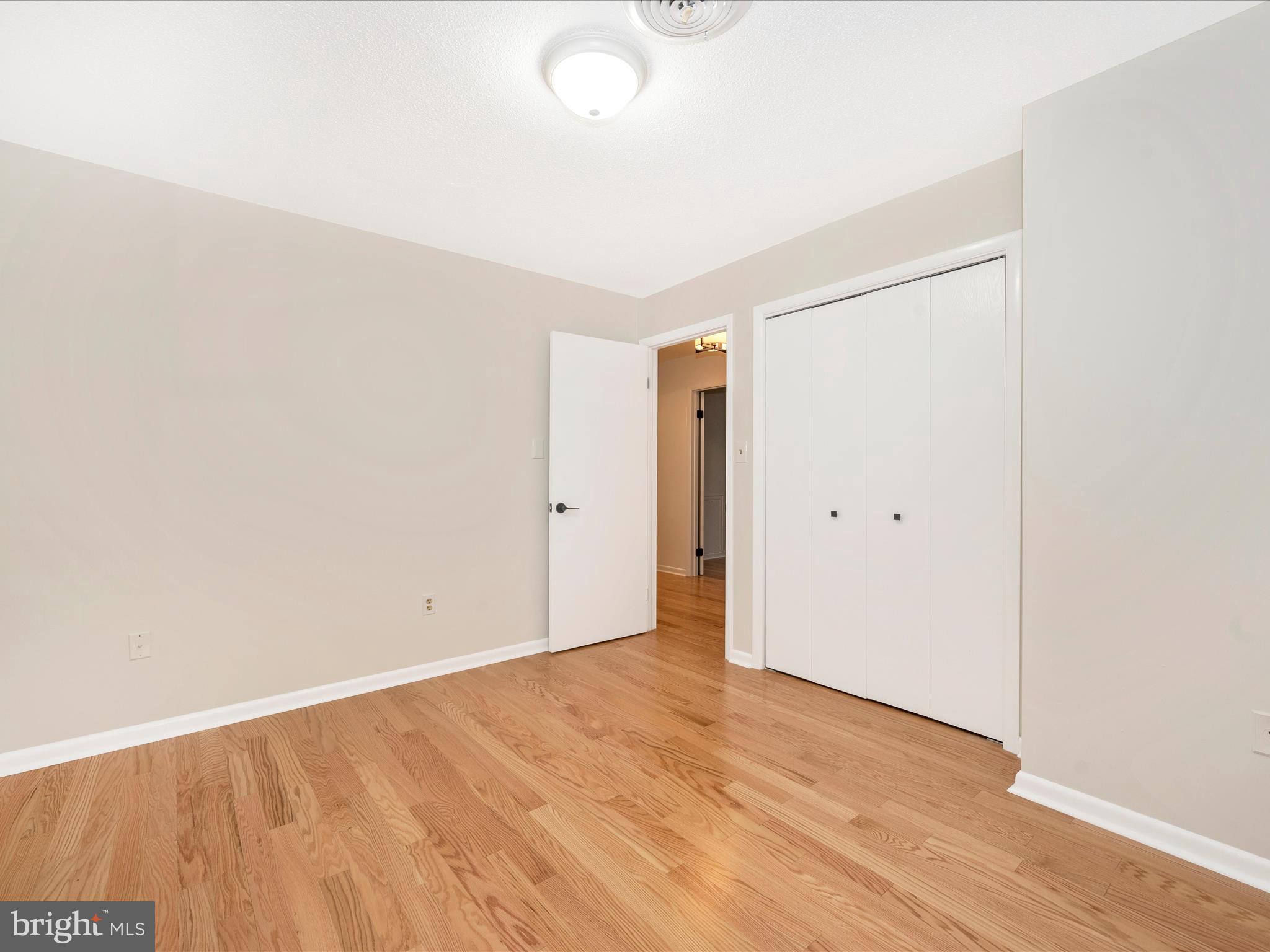 COLONIAL PARK - Residential