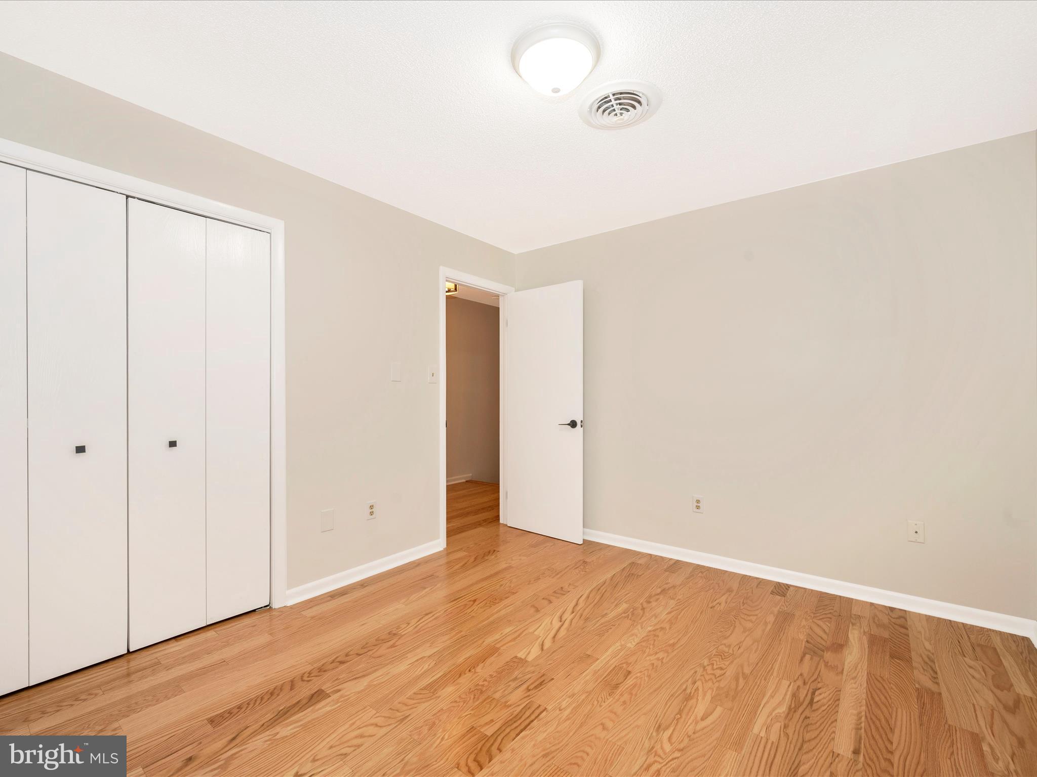 COLONIAL PARK - Residential