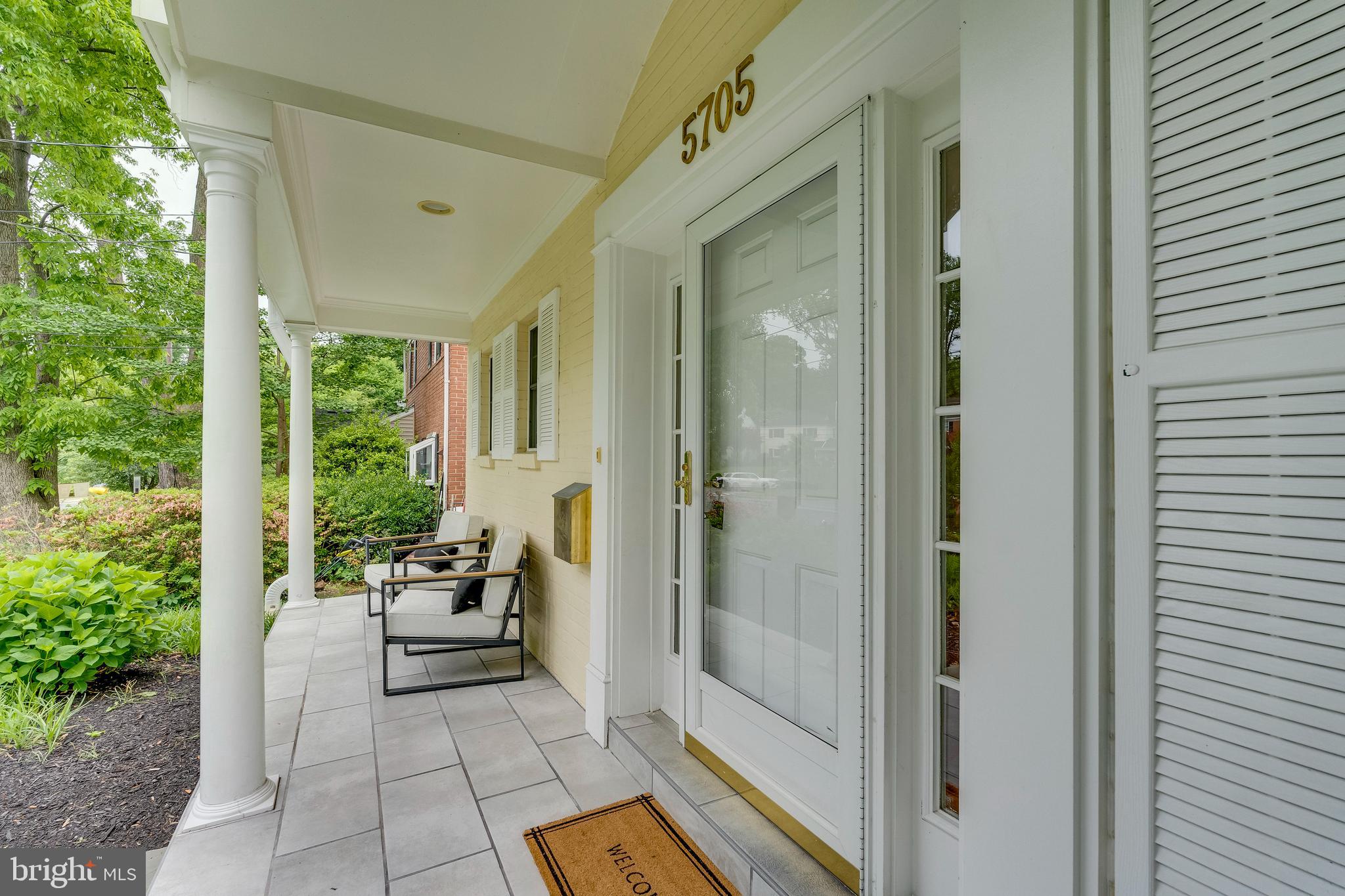 GREENWICH FOREST - Residential