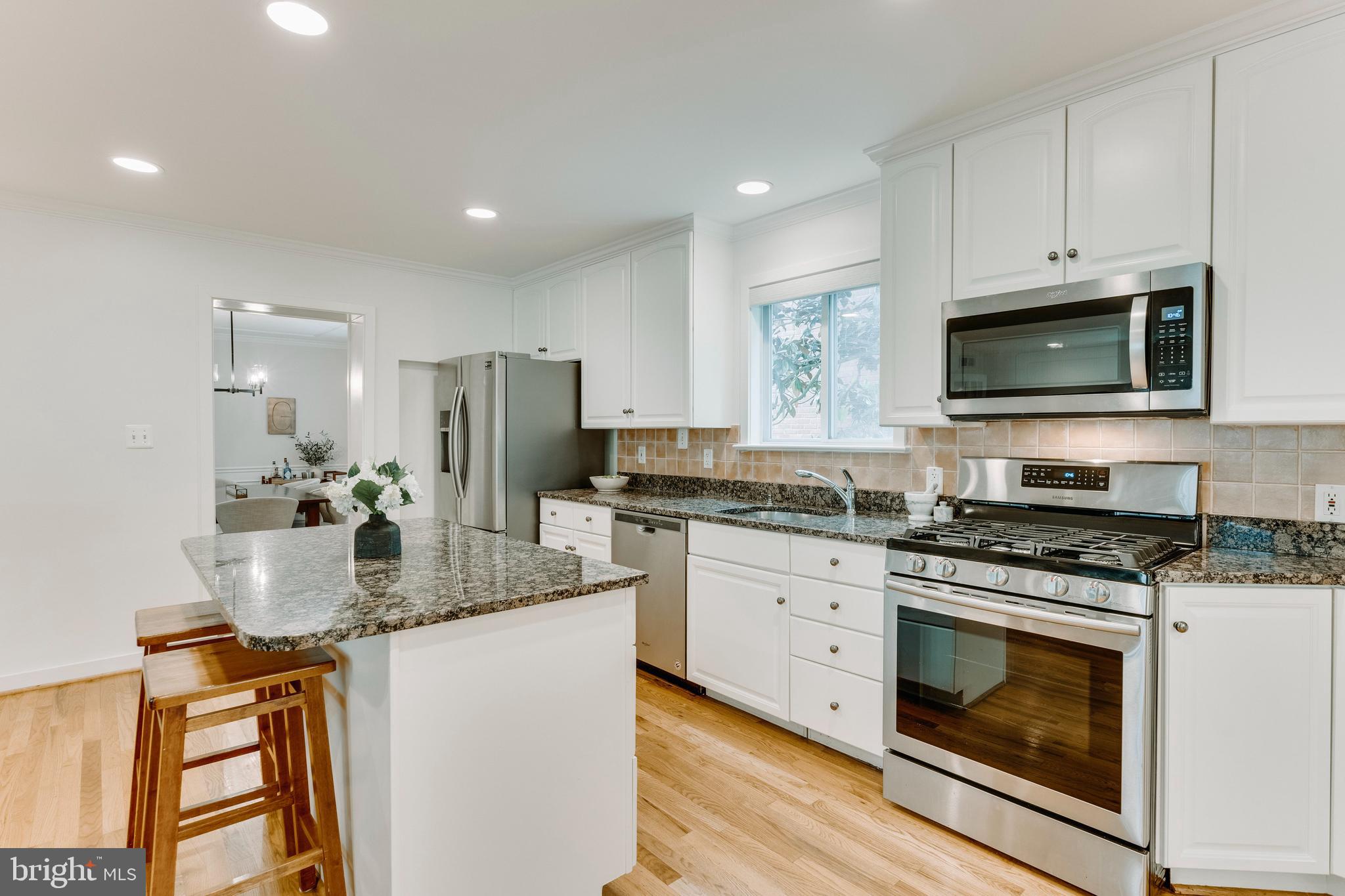 GREENWICH FOREST - Residential