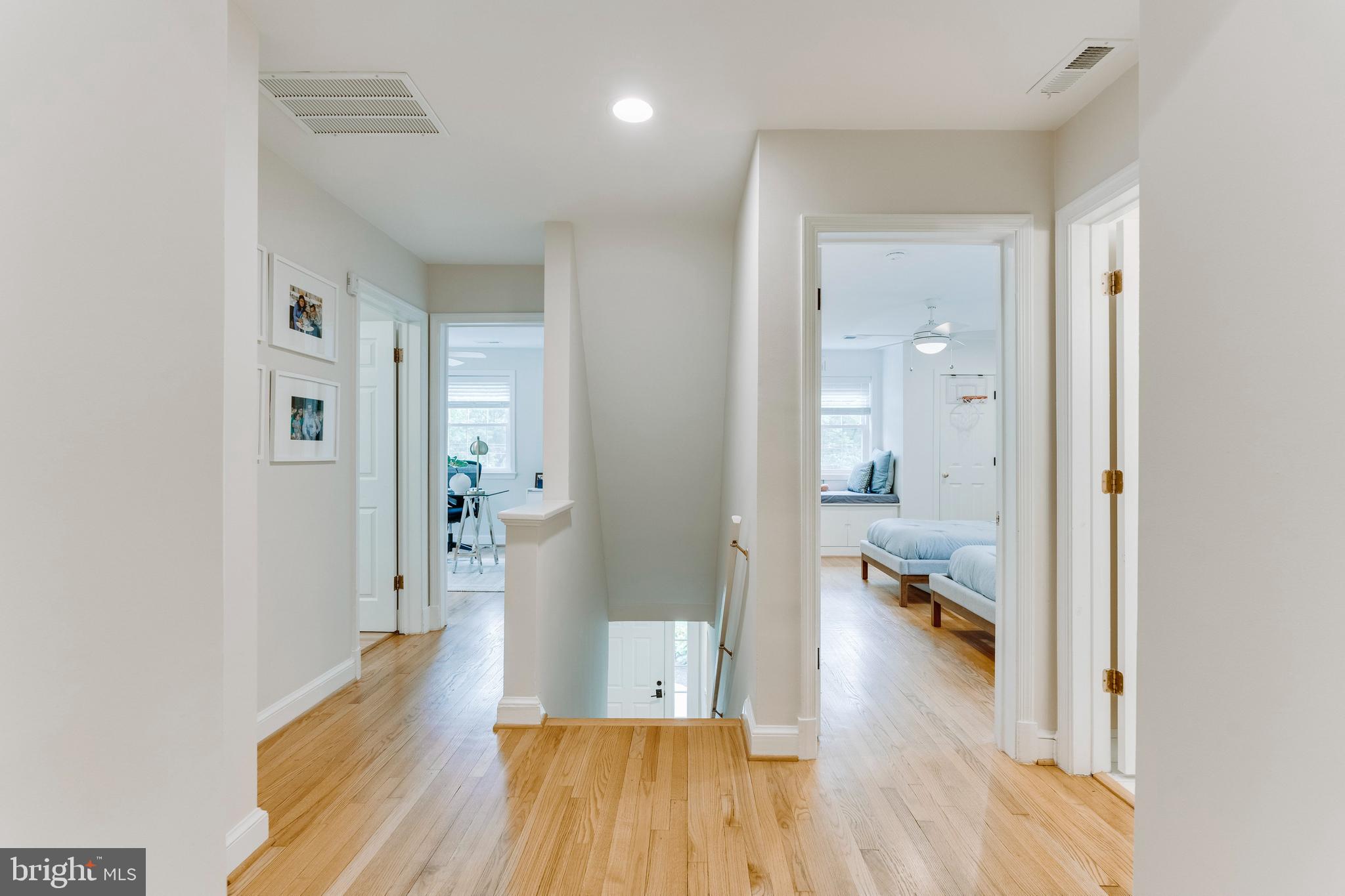 GREENWICH FOREST - Residential